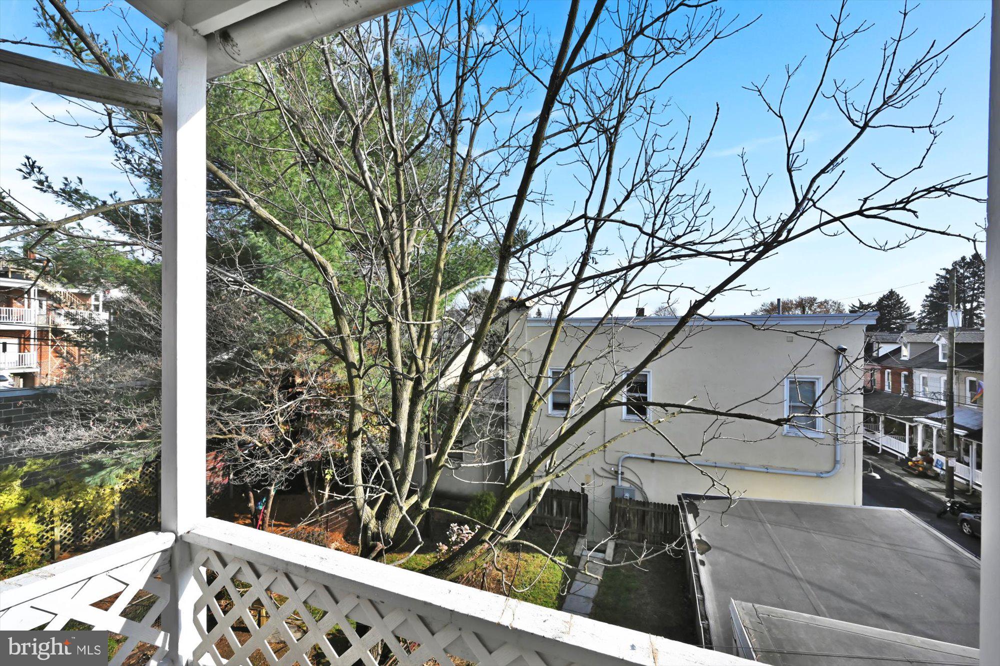 CHESTNUT HILL - Residential