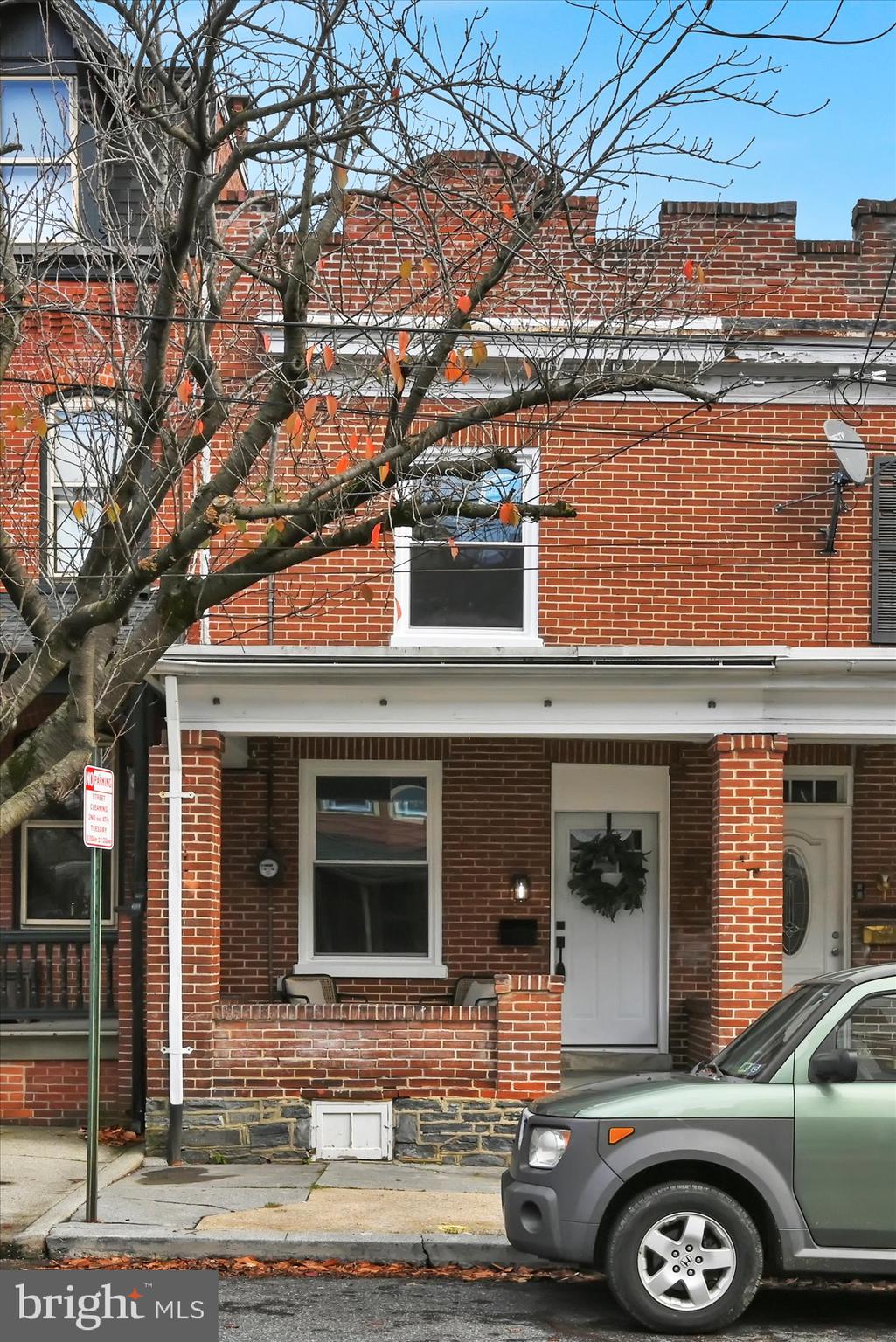 CHESTNUT HILL - Residential