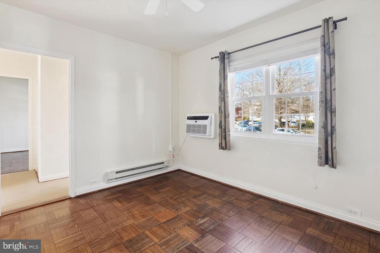 PARKFAIRFAX - Residential Lease