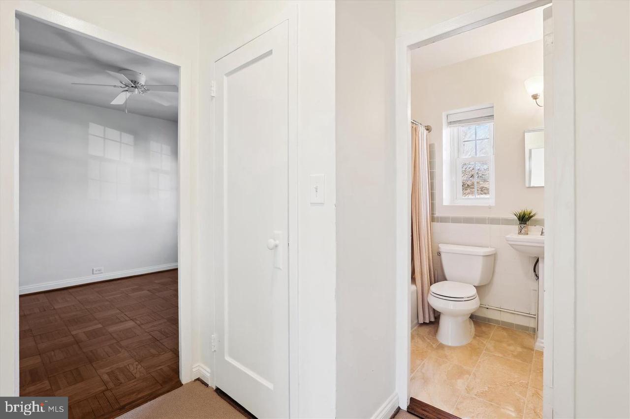 PARKFAIRFAX - Residential Lease