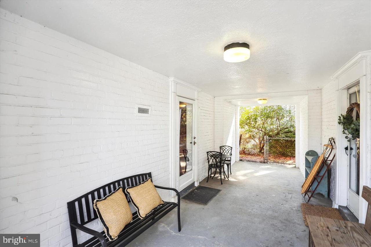 PARKFAIRFAX - Residential Lease