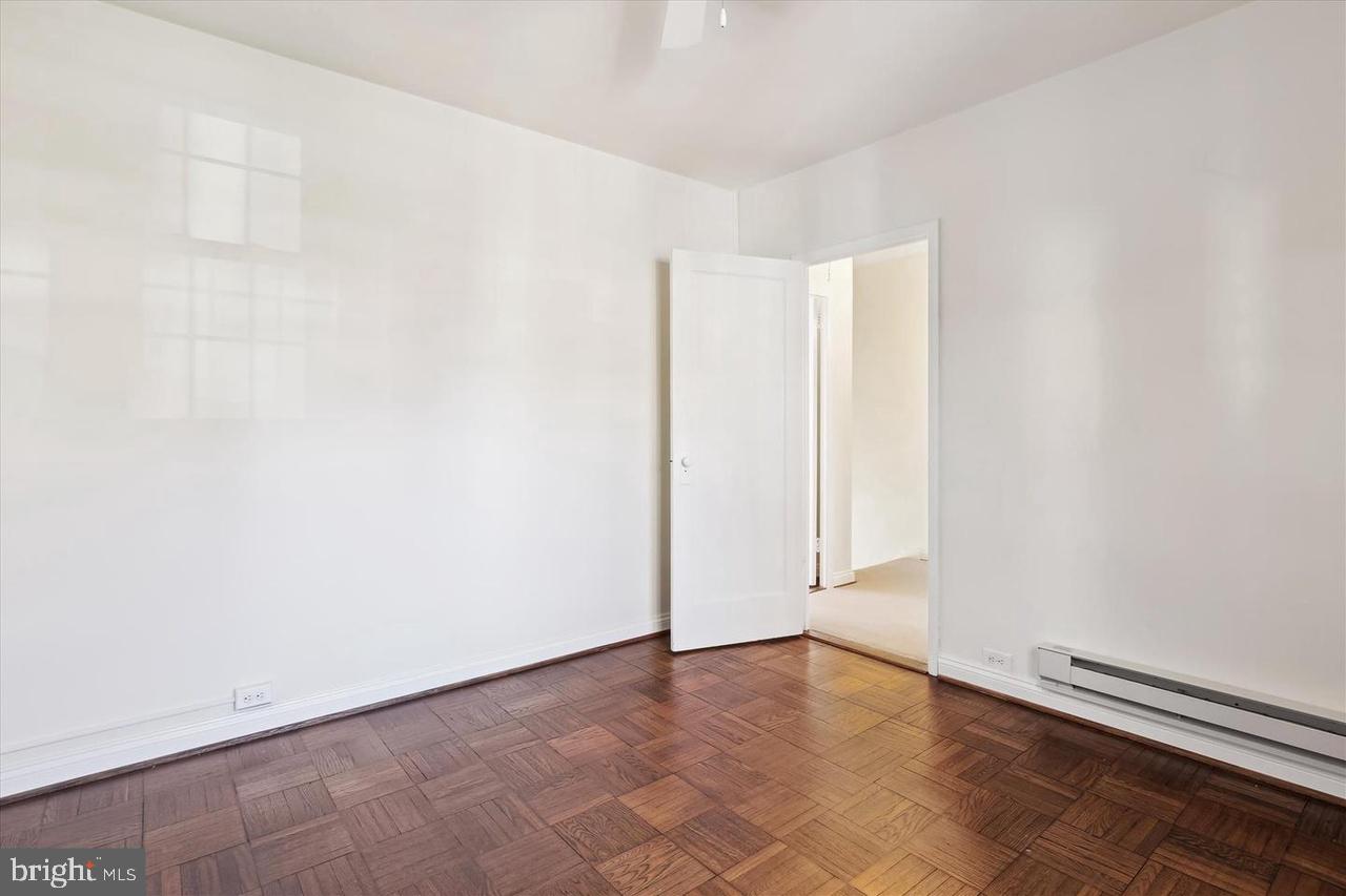 PARKFAIRFAX - Residential Lease