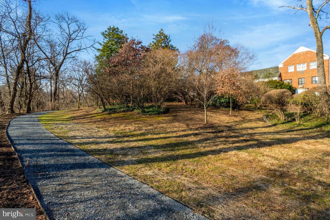 PARKFAIRFAX - Residential Lease