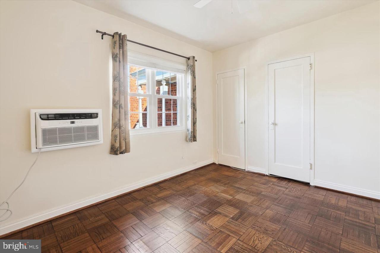 PARKFAIRFAX - Residential Lease
