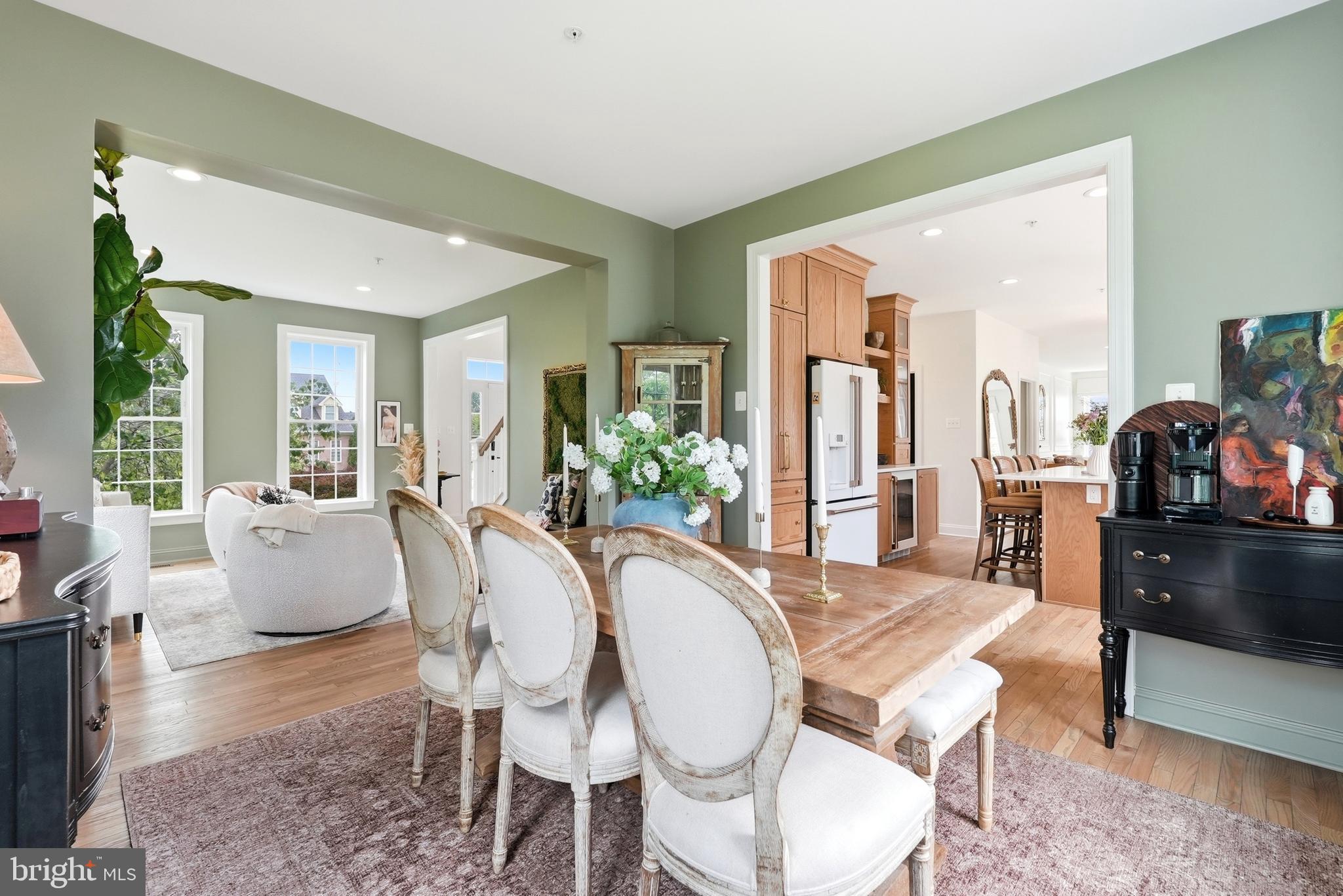 ROYAL OAKS - Residential