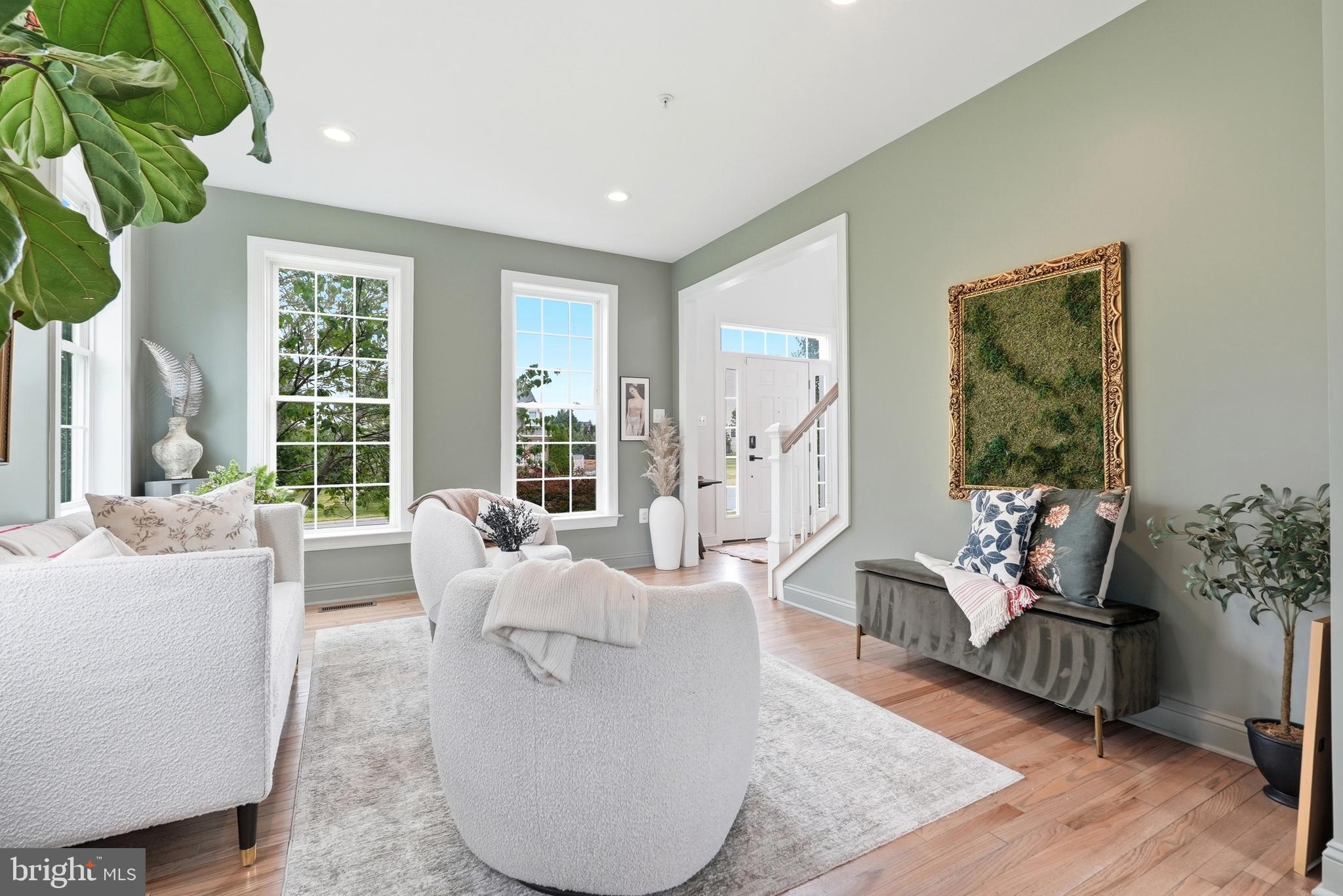 ROYAL OAKS - Residential