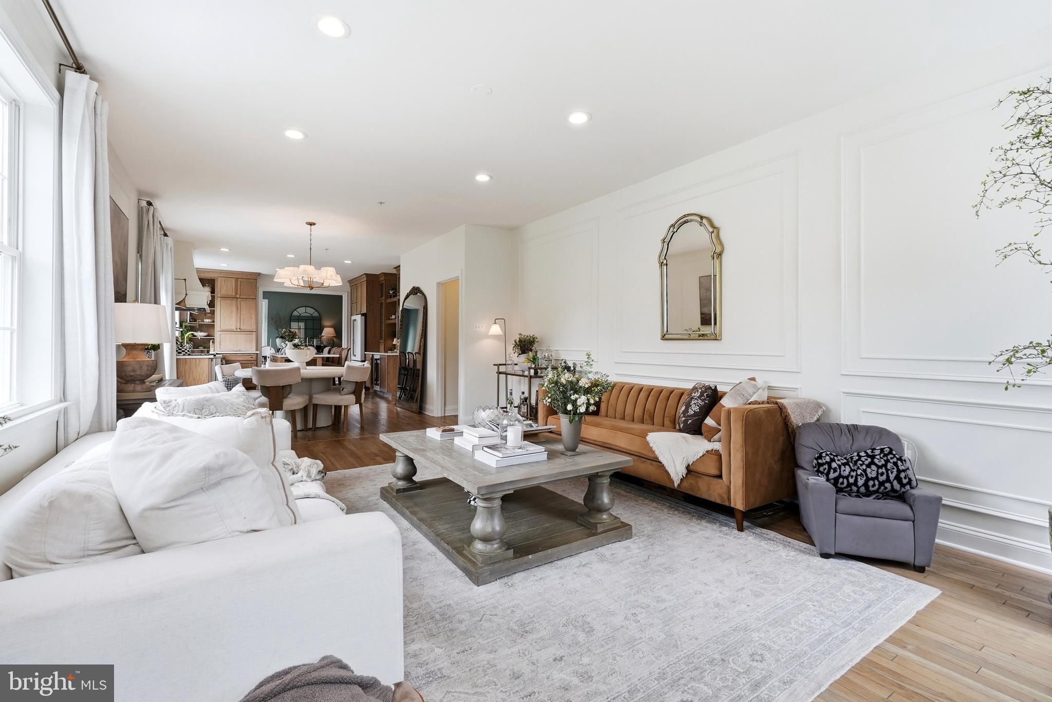 ROYAL OAKS - Residential