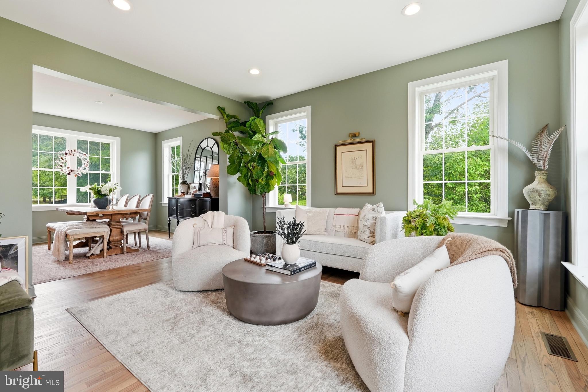 ROYAL OAKS - Residential