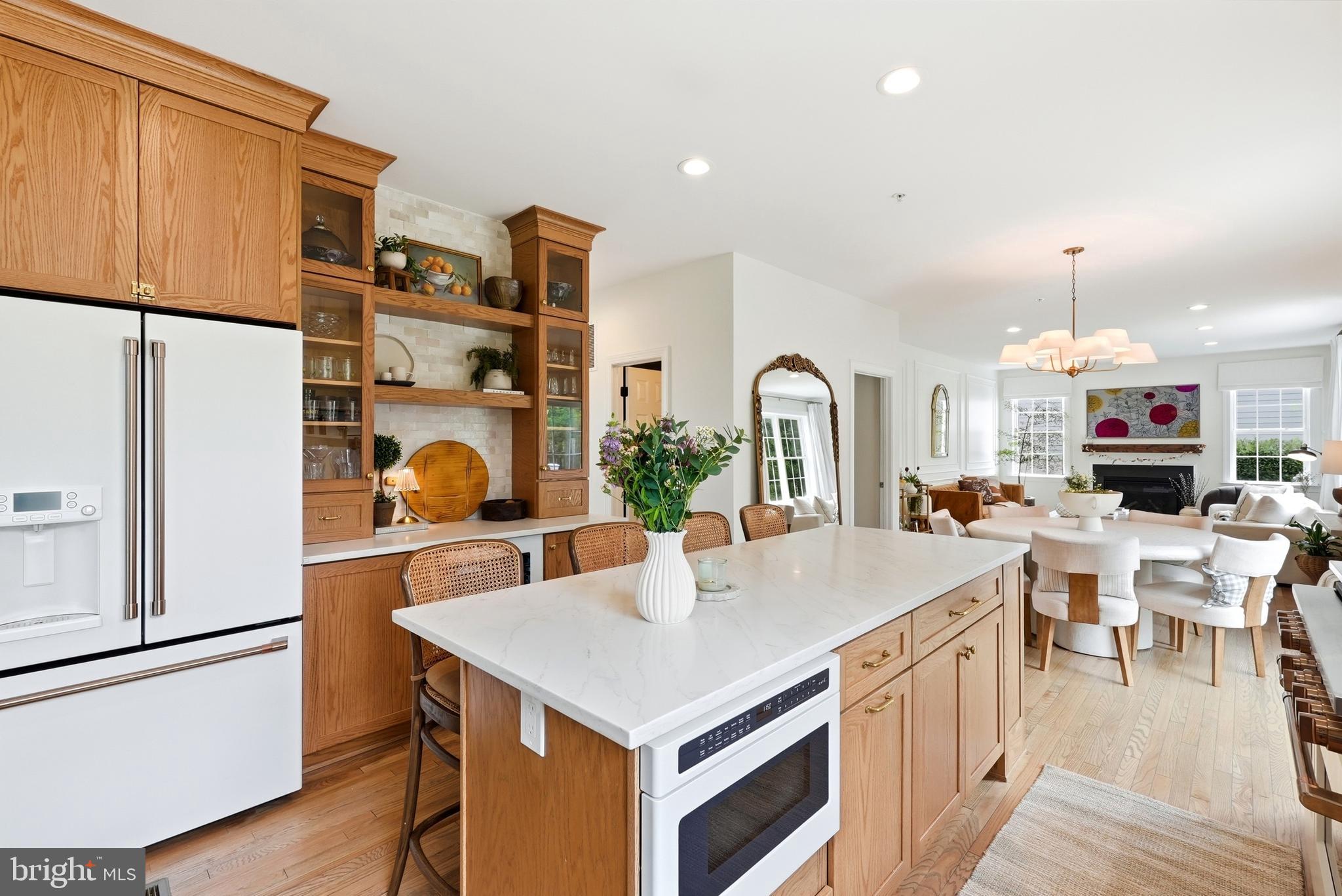 ROYAL OAKS - Residential