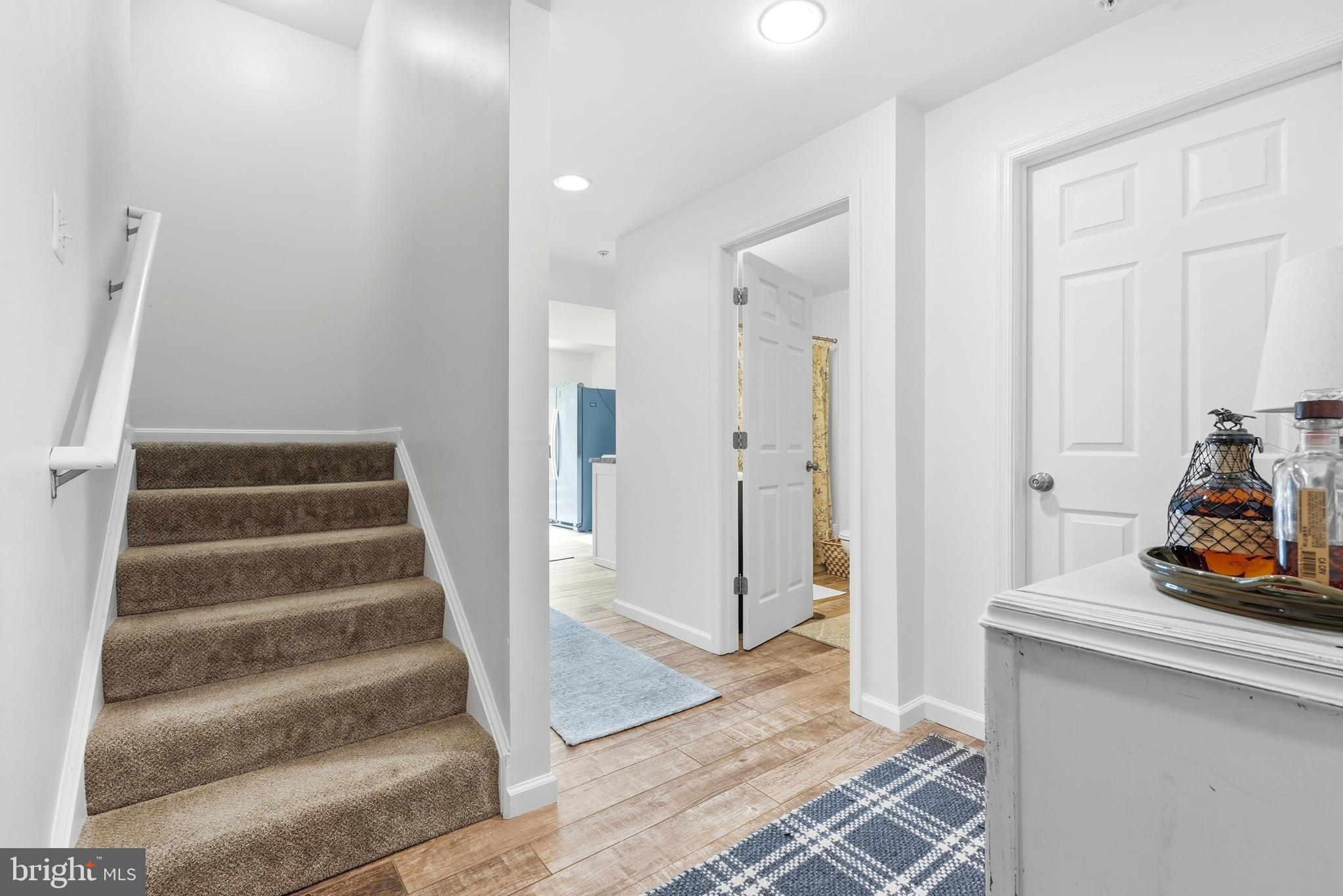 ROYAL OAKS - Residential