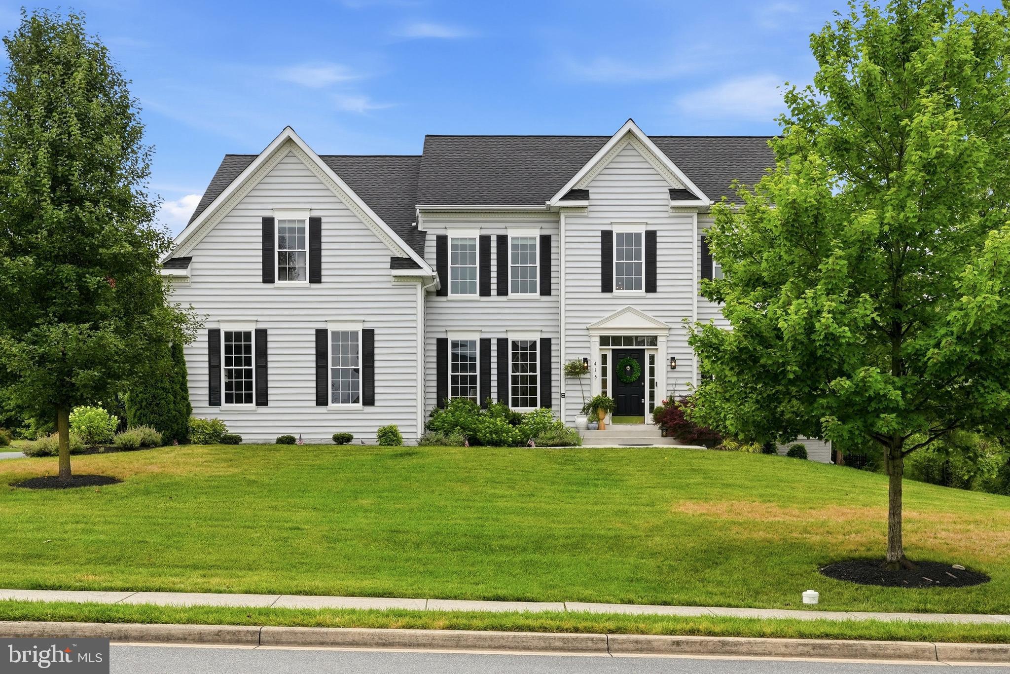 ROYAL OAKS - Residential