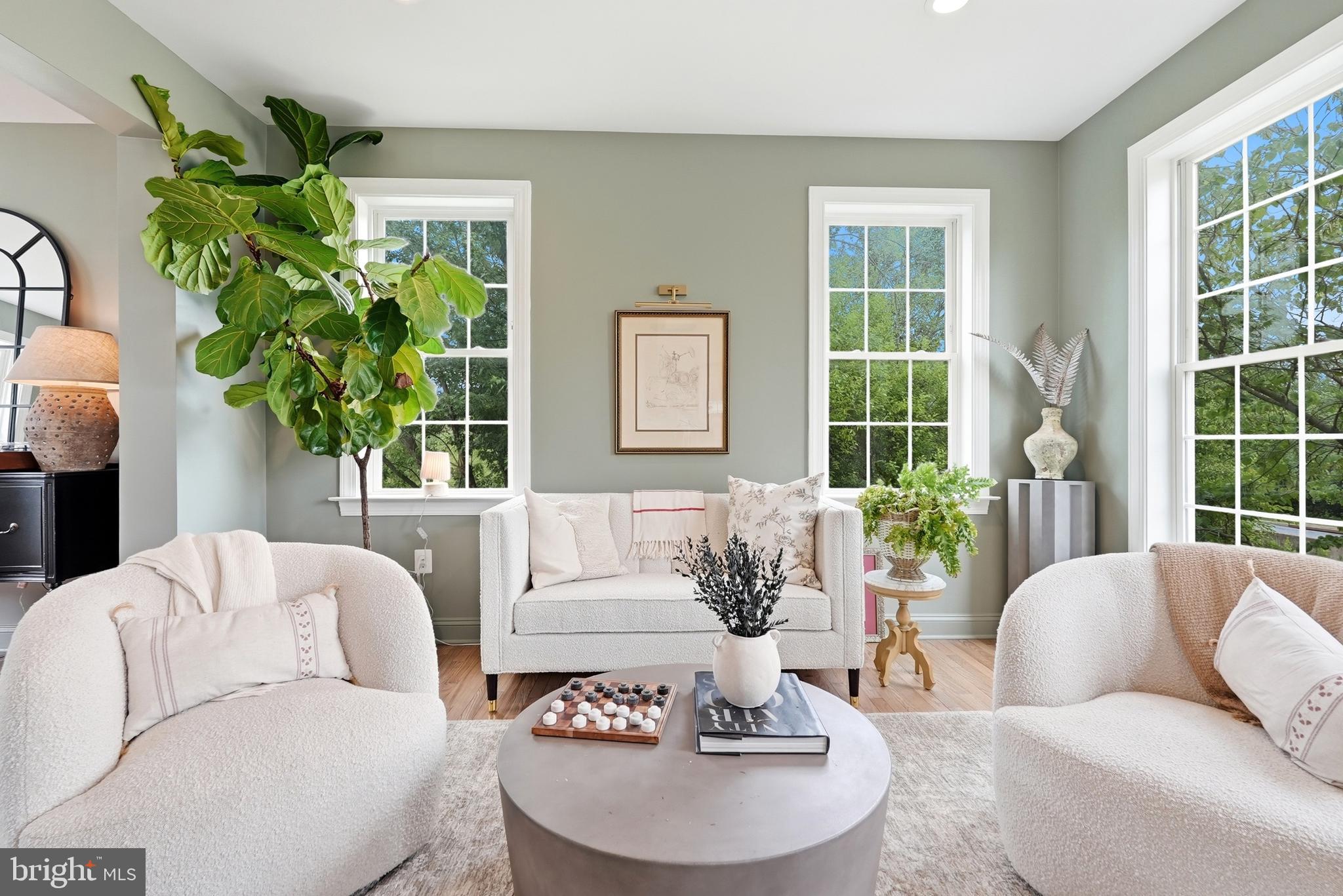 ROYAL OAKS - Residential