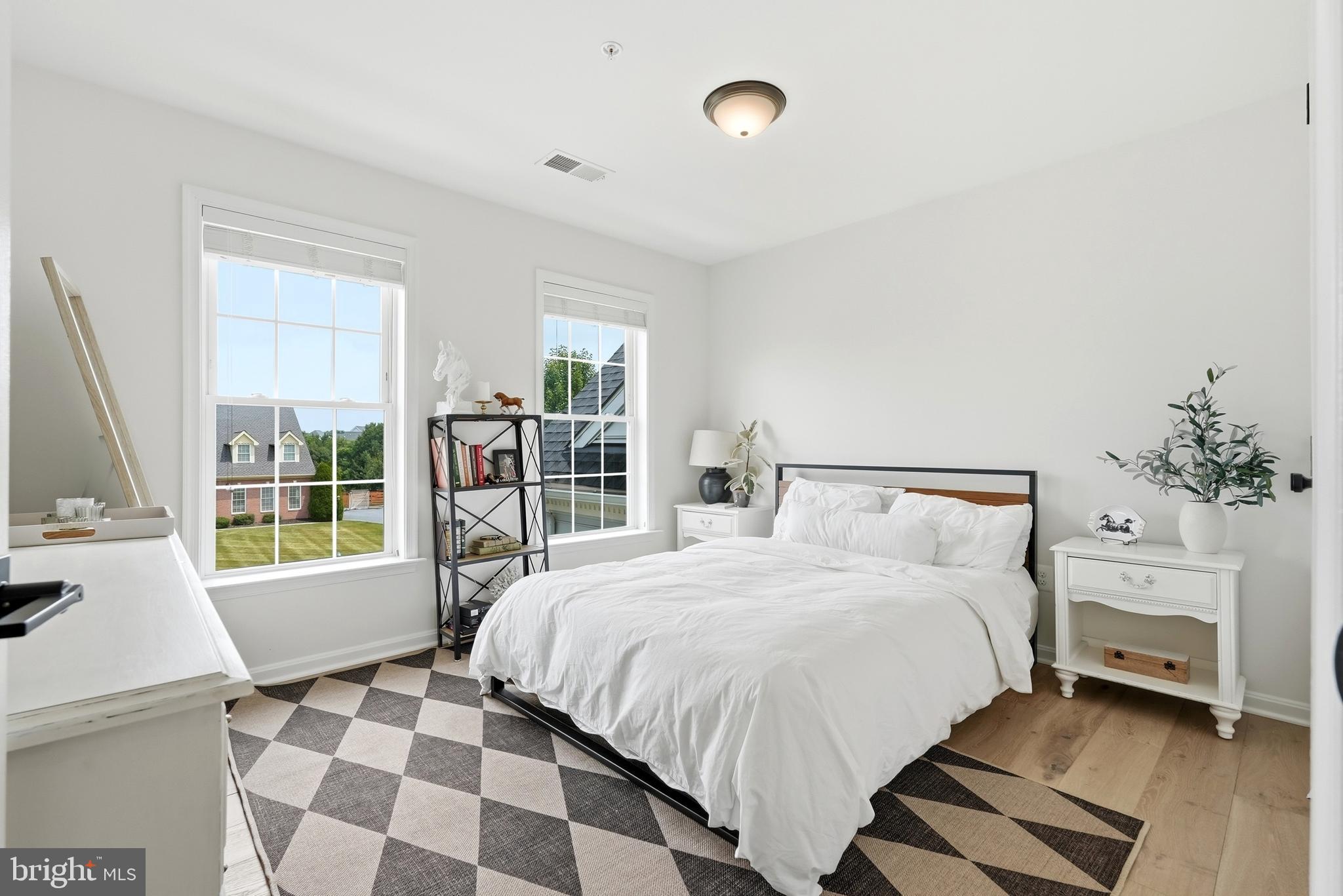 ROYAL OAKS - Residential