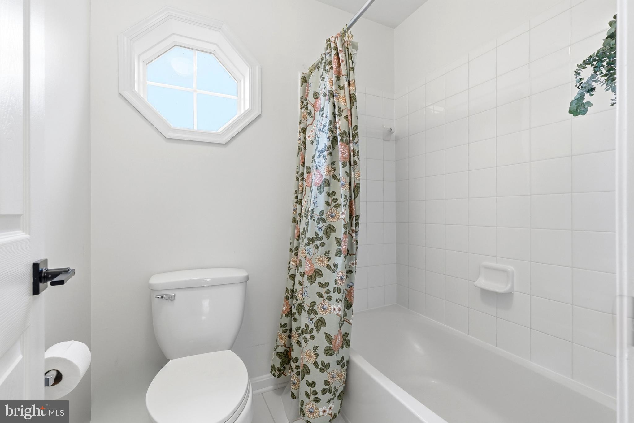 ROYAL OAKS - Residential