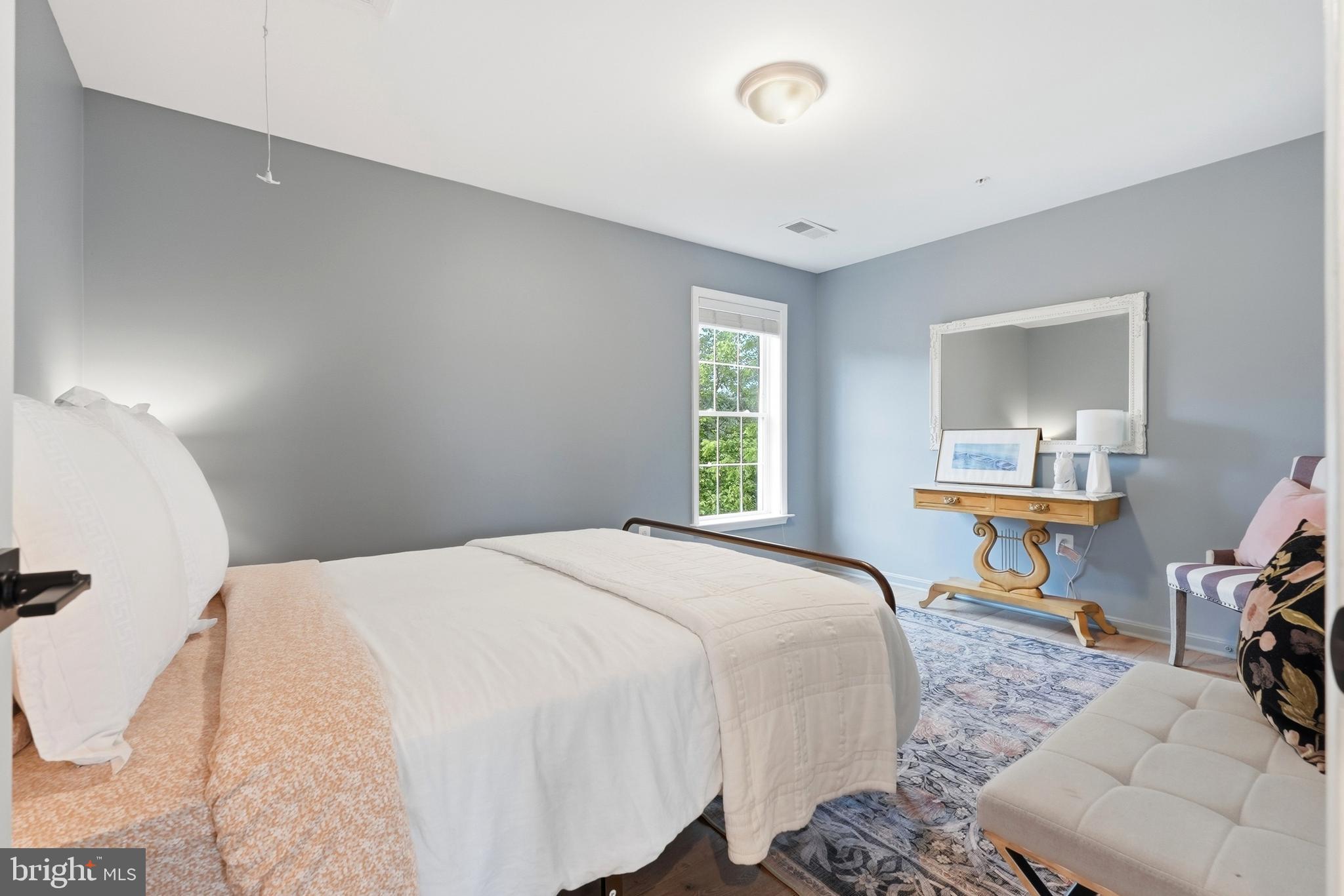 ROYAL OAKS - Residential