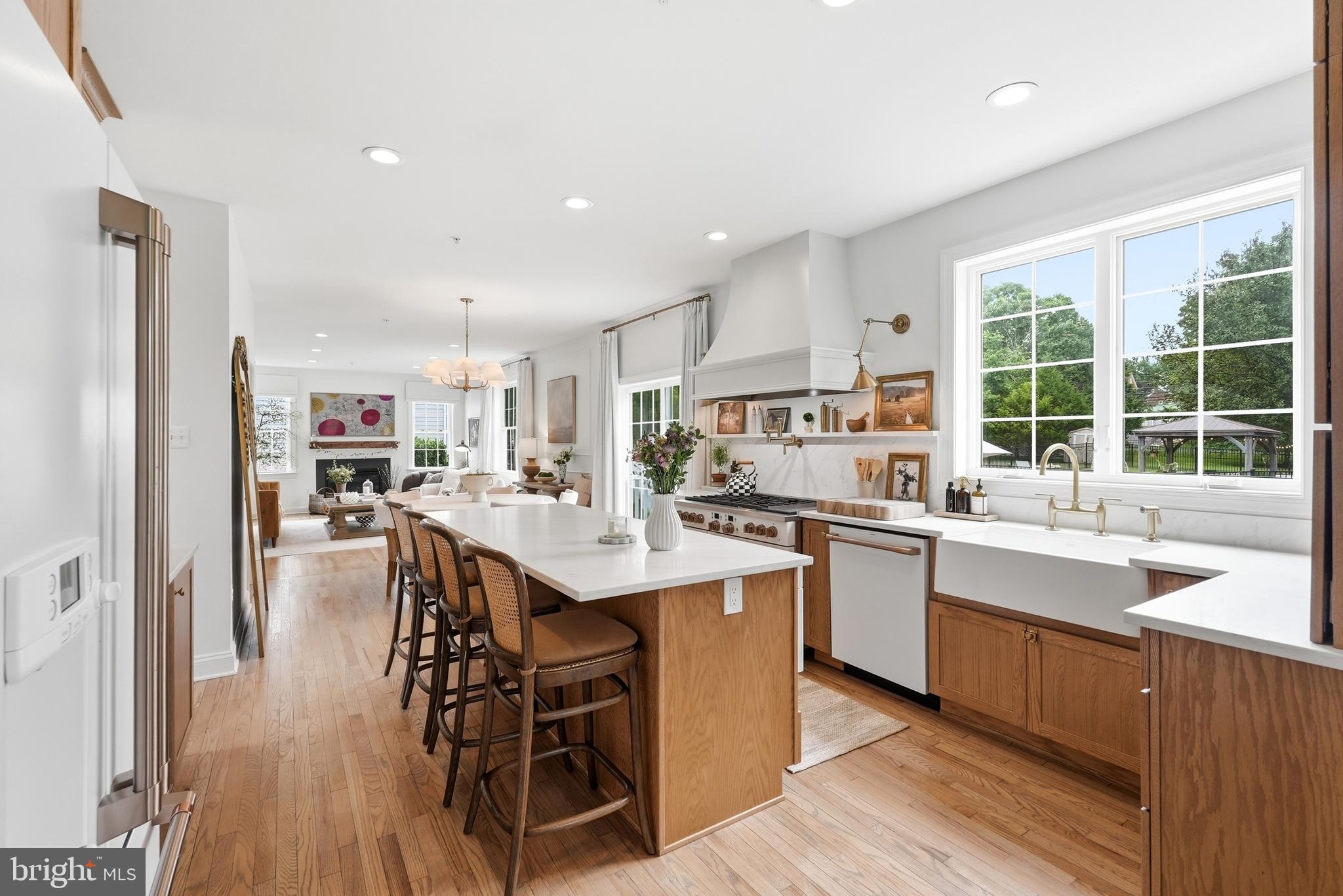 ROYAL OAKS - Residential