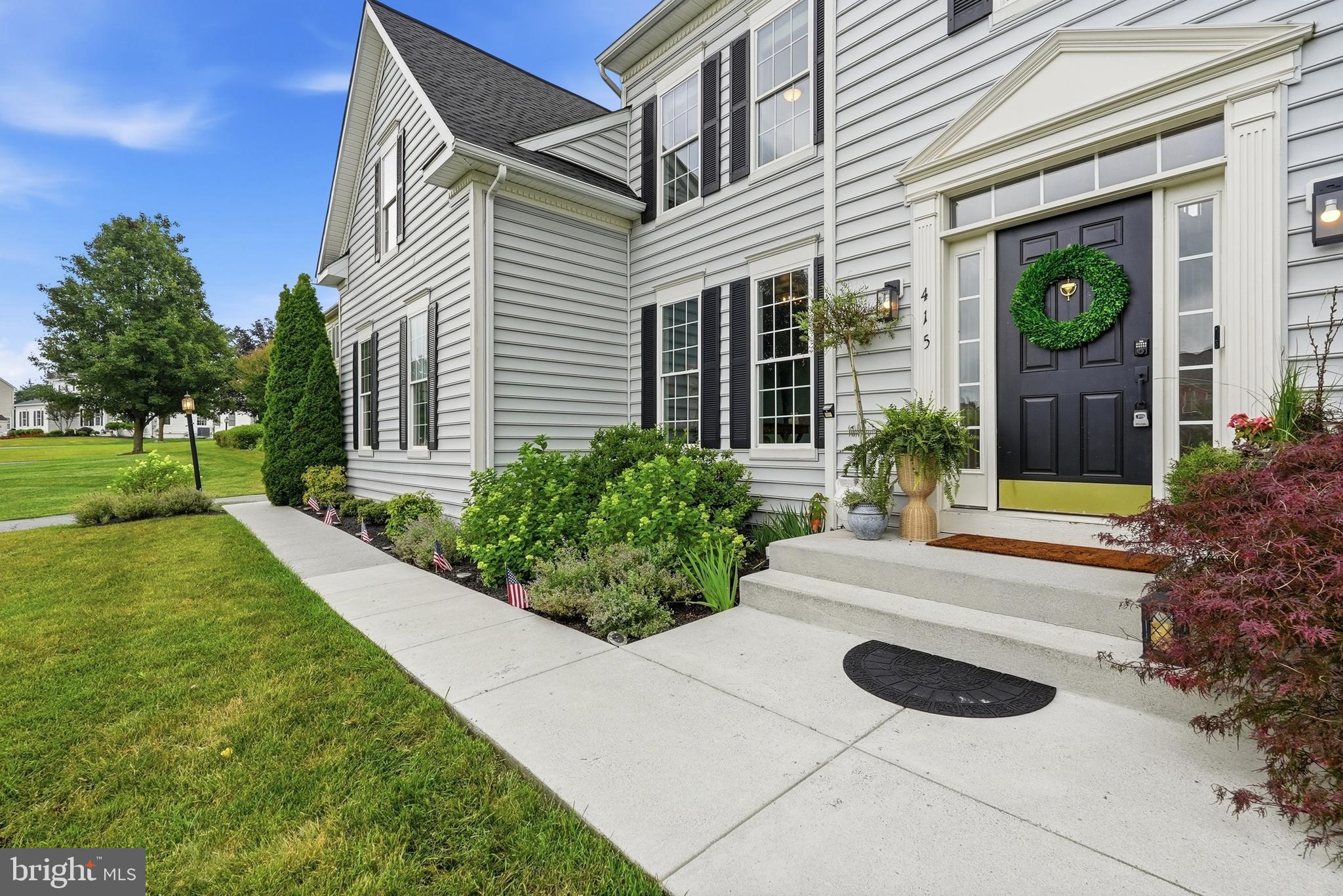ROYAL OAKS - Residential