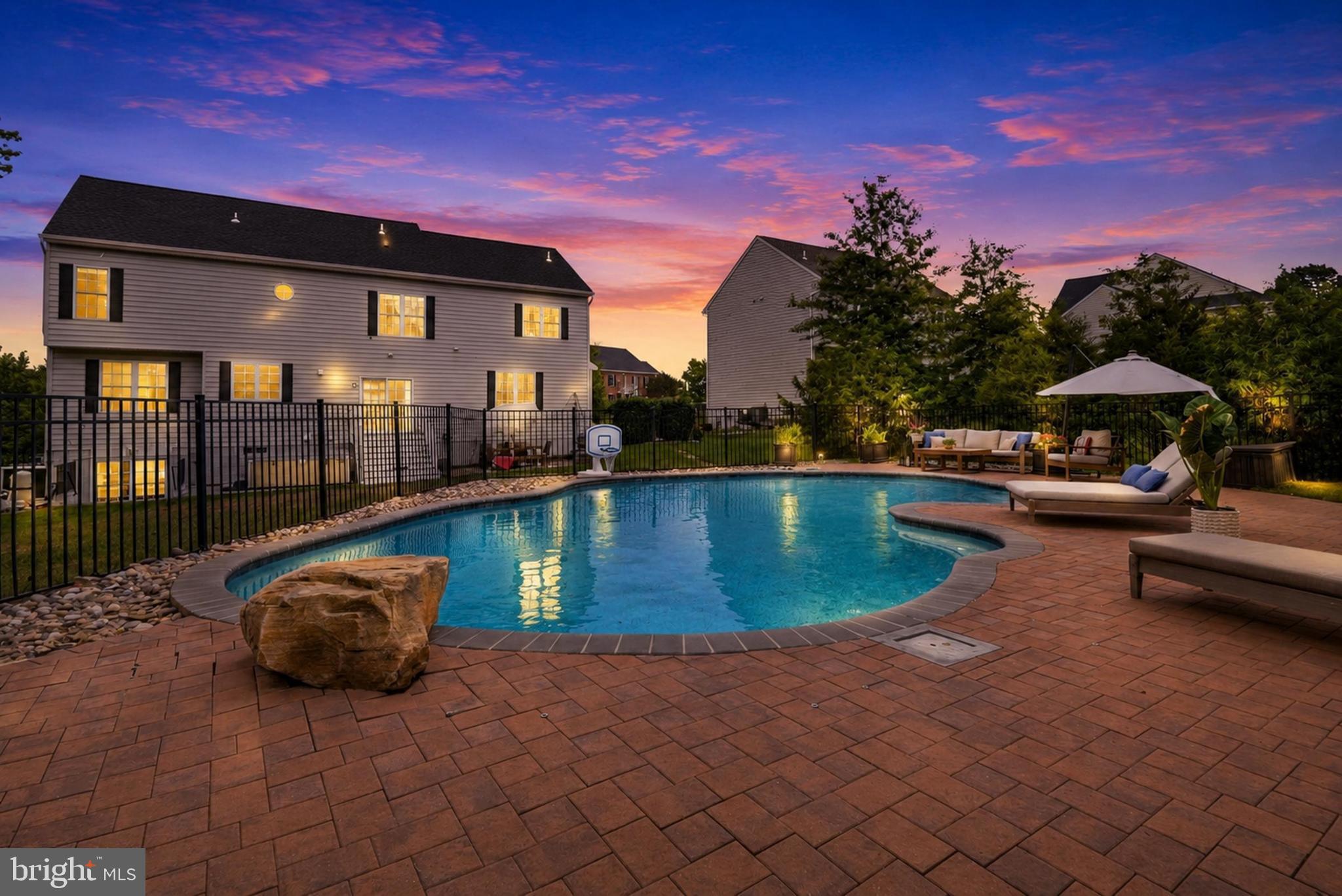 ROYAL OAKS - Residential