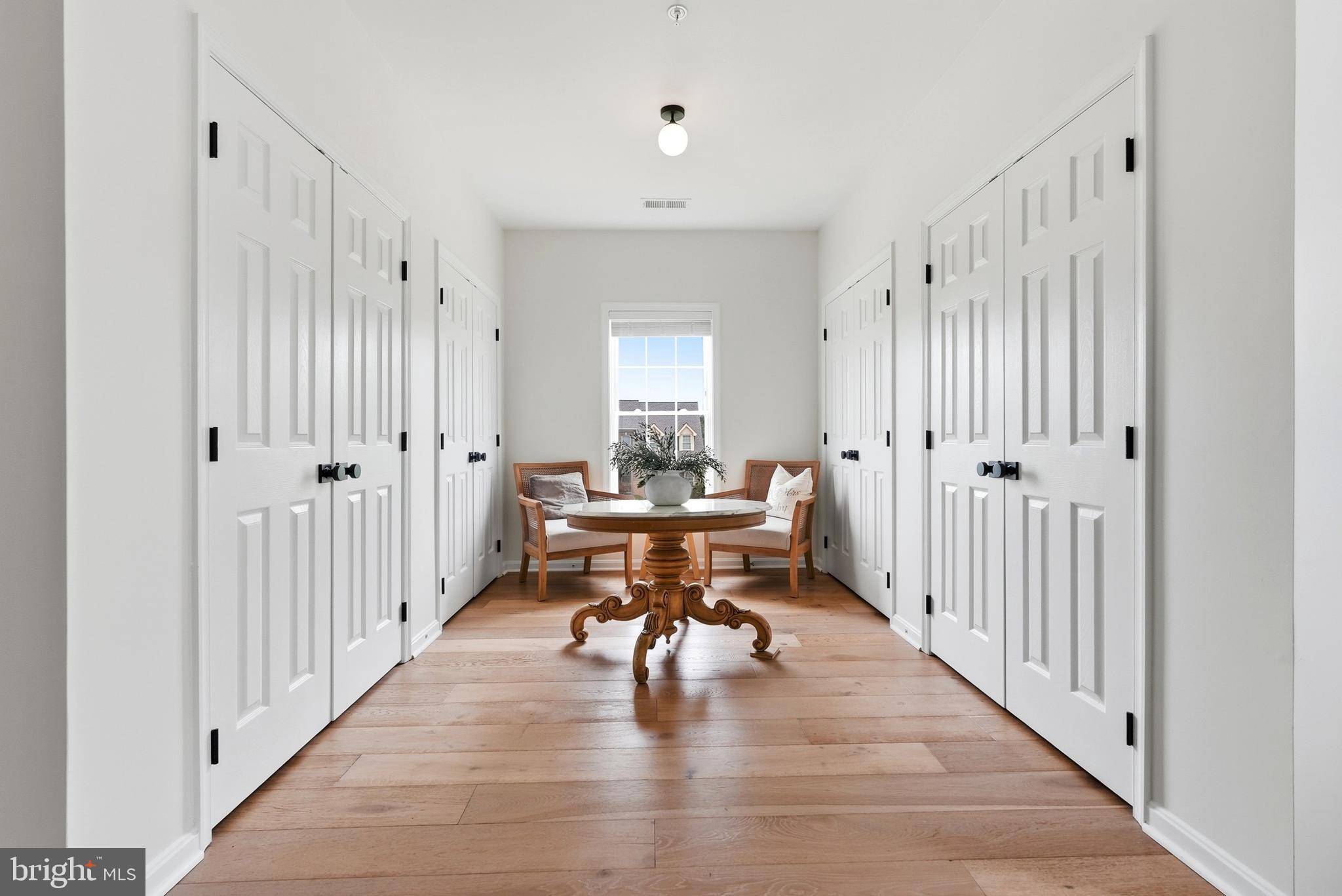 ROYAL OAKS - Residential