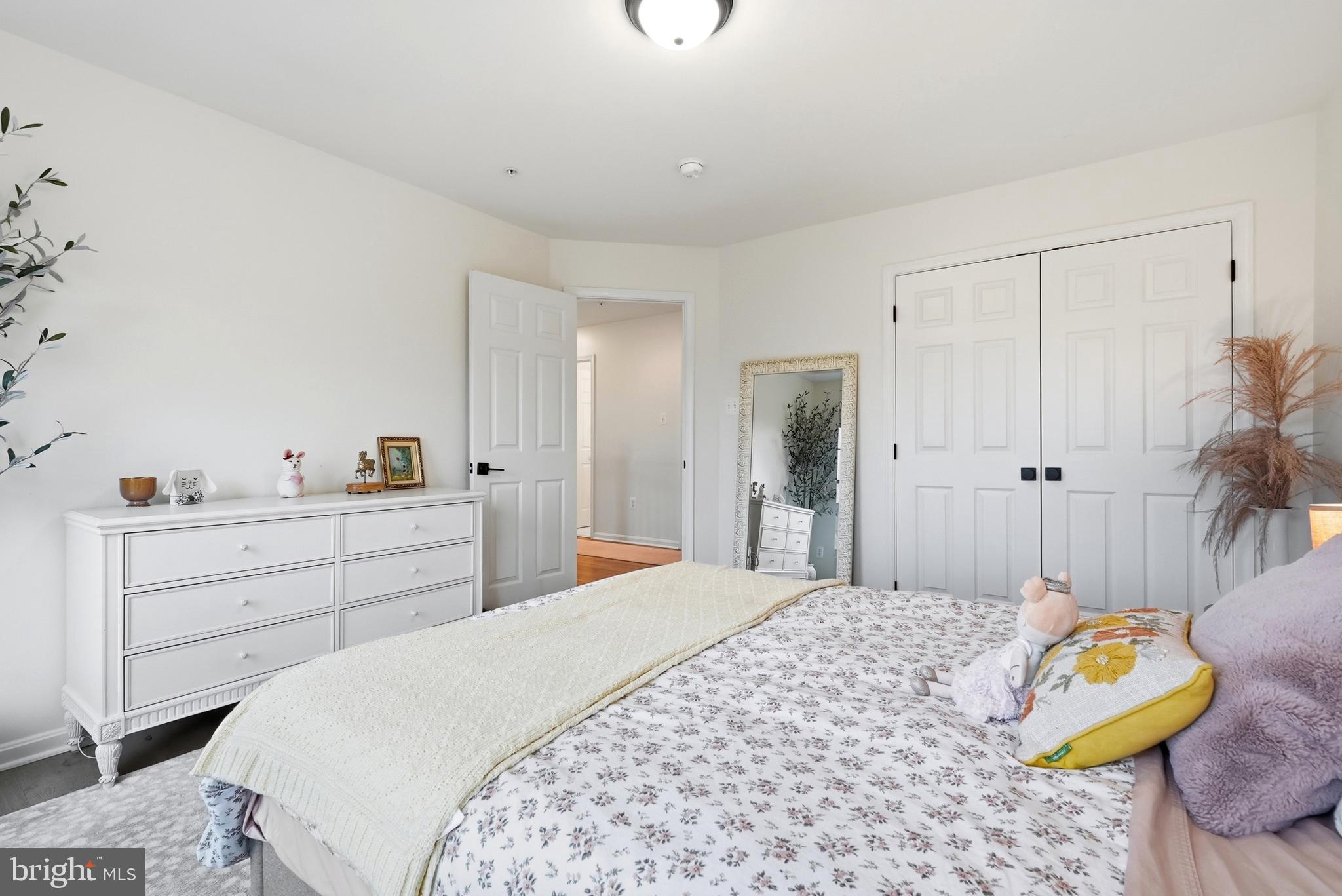 ROYAL OAKS - Residential
