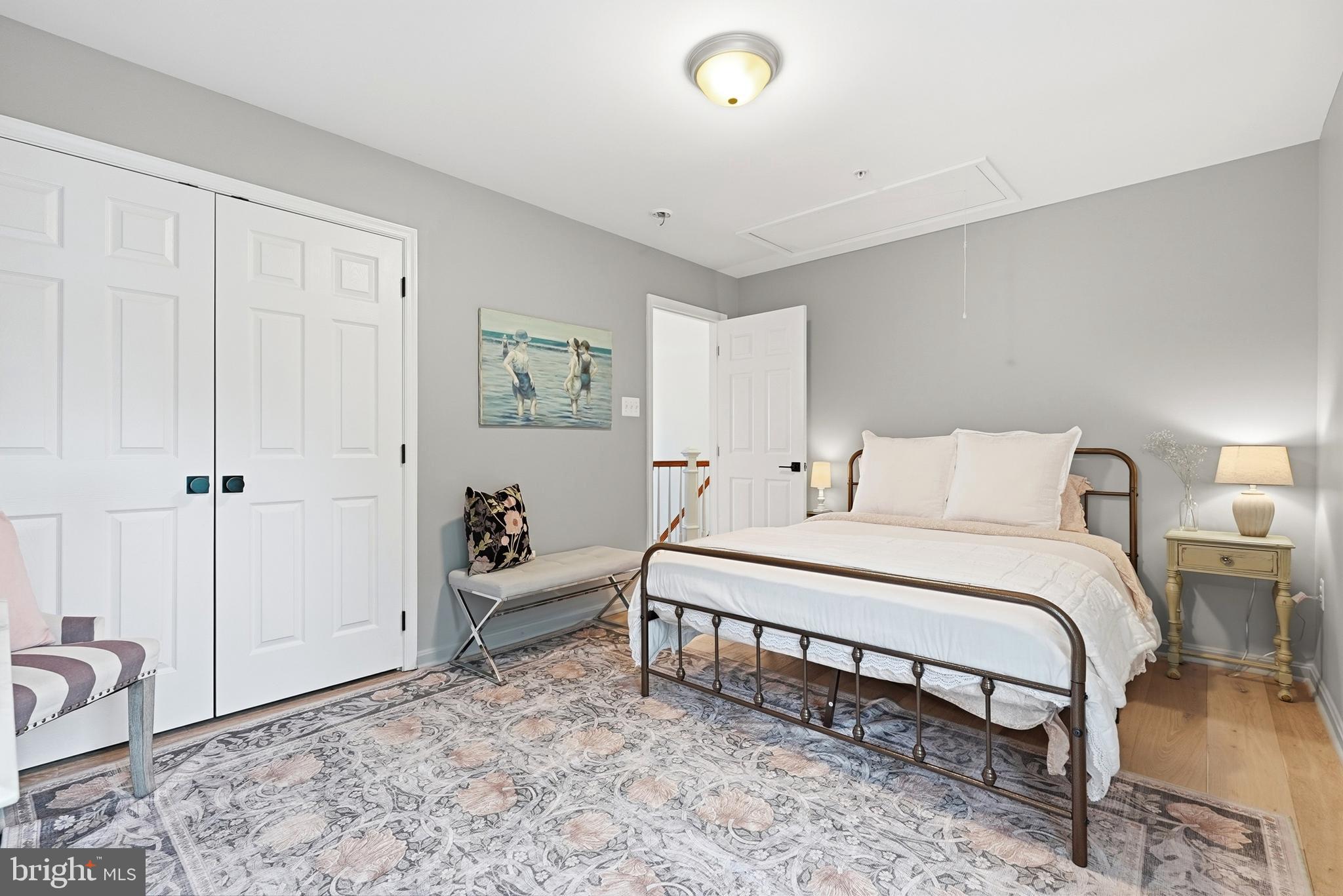 ROYAL OAKS - Residential