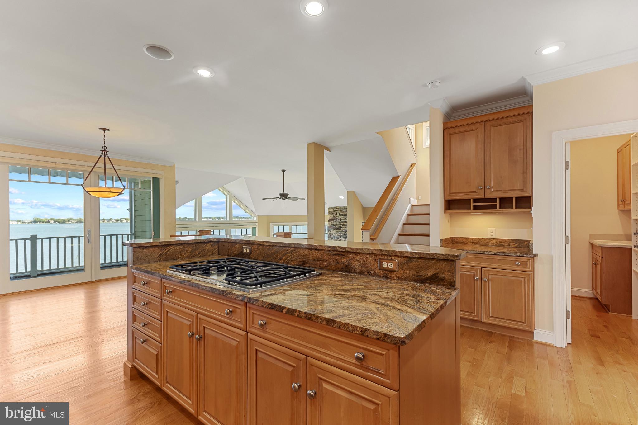 NARROWS POINTE - Residential