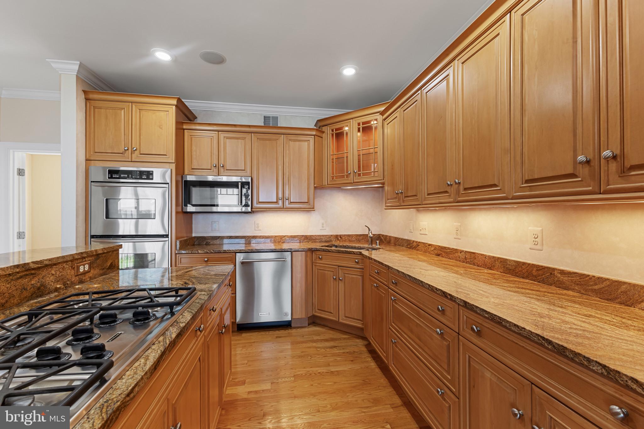 NARROWS POINTE - Residential
