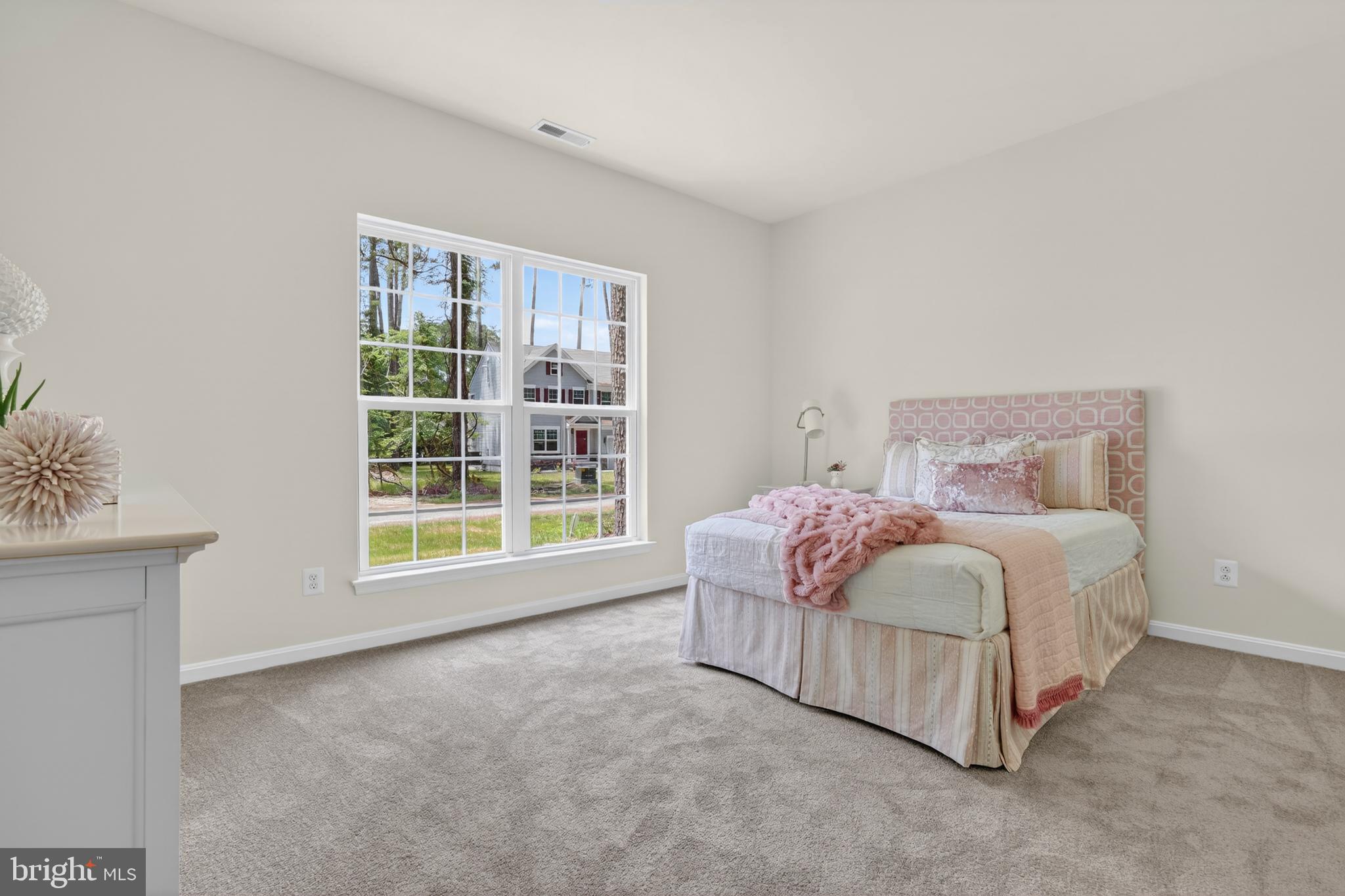 CAPTAIN'S COVE - Residential