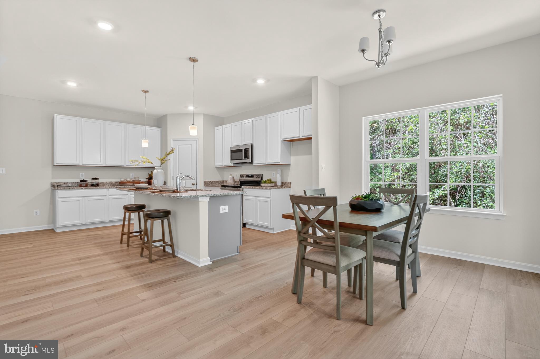 CAPTAIN'S COVE - Residential
