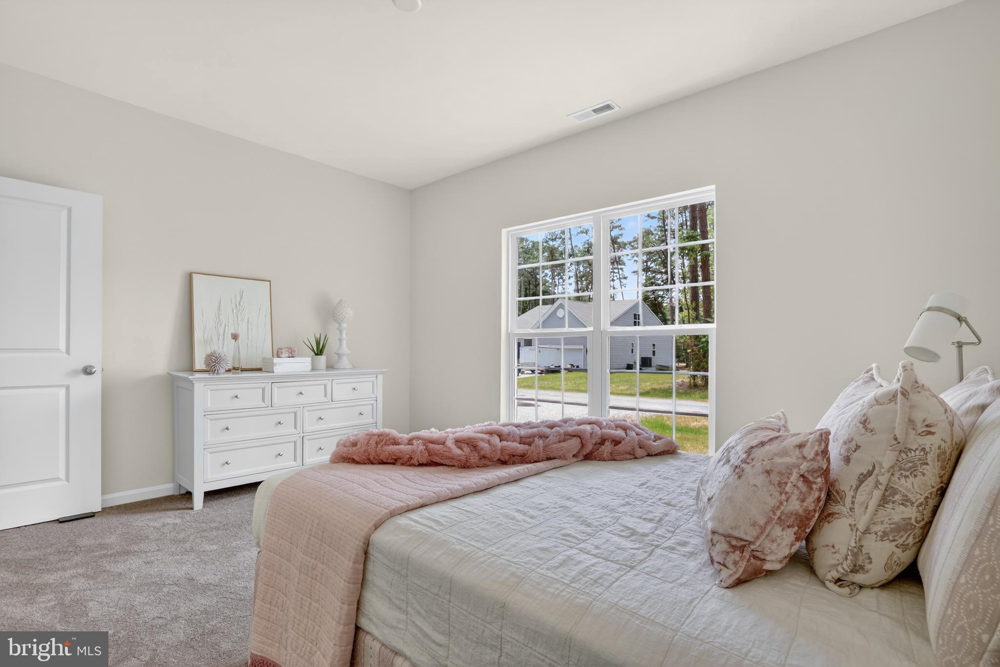 CAPTAIN'S COVE - Residential