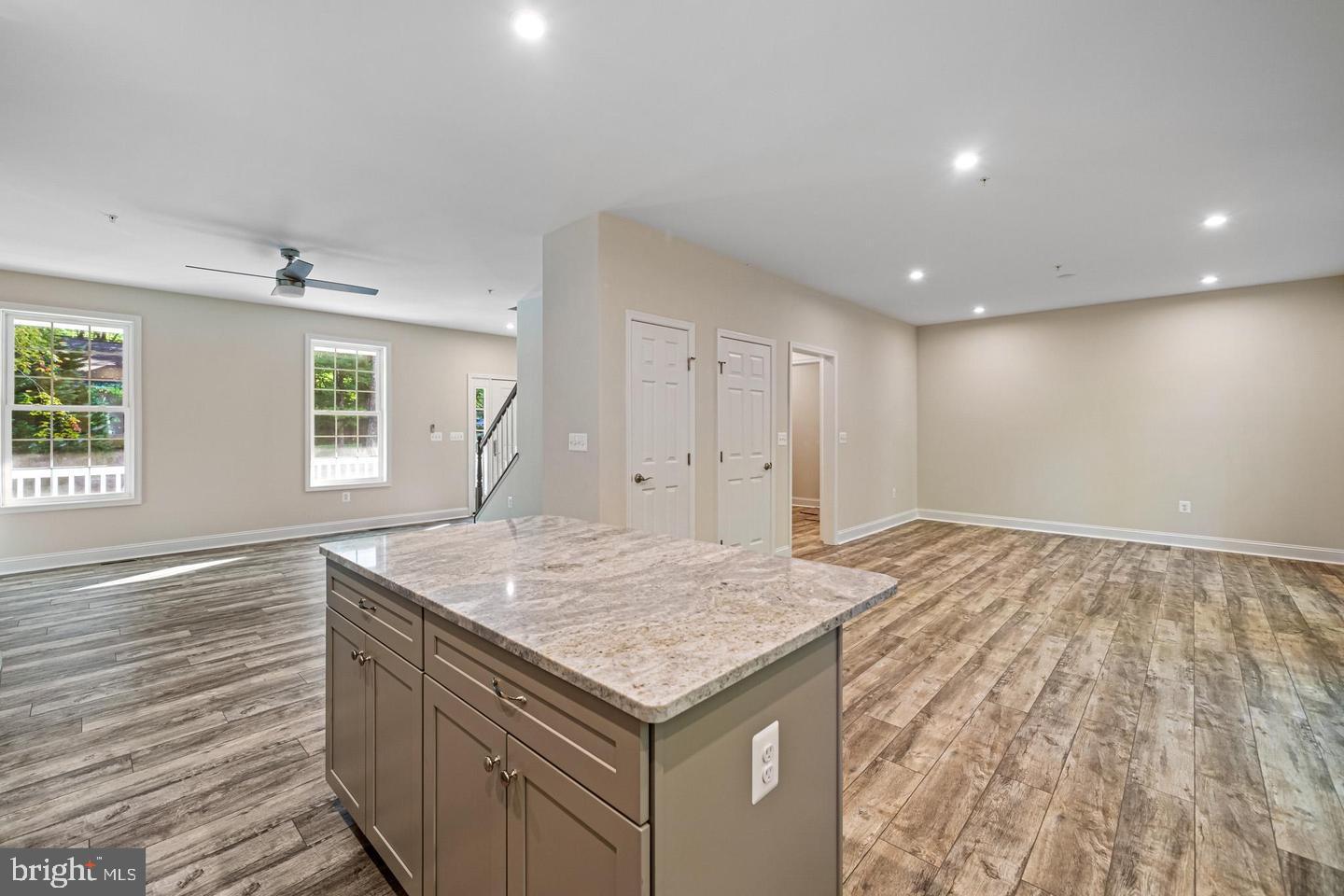 DRUM POINT - Residential