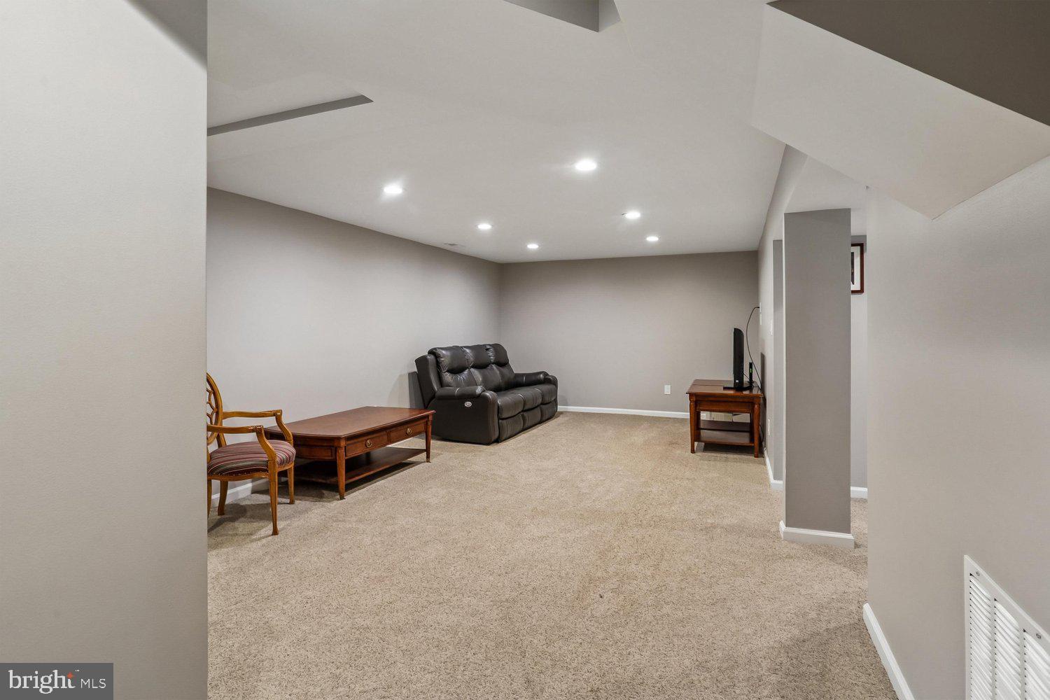 WILLERBURN ACRES - Residential