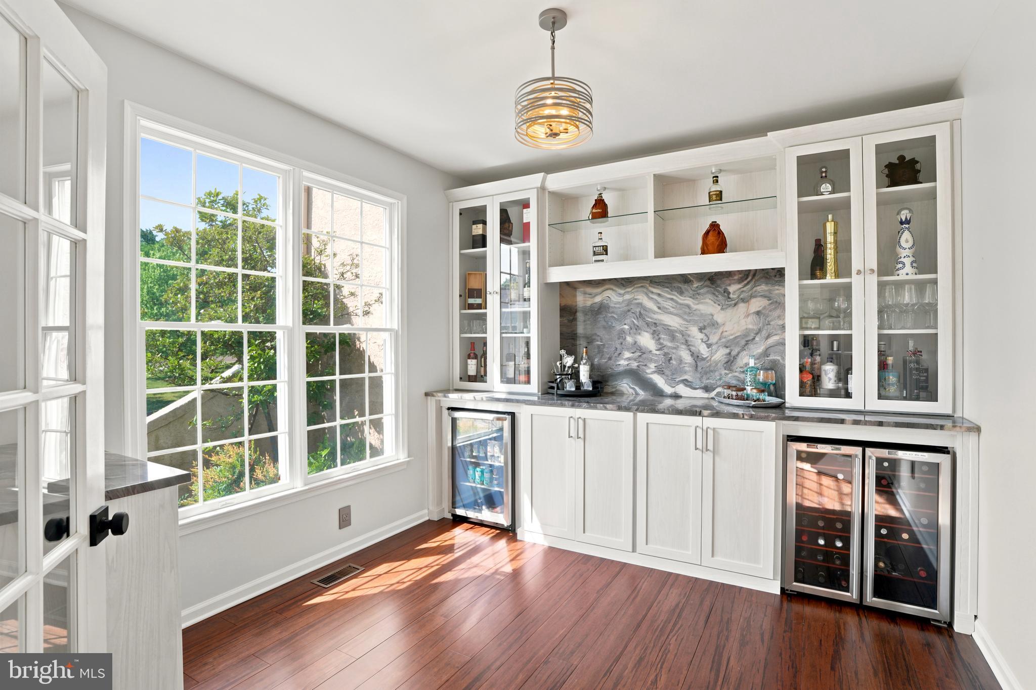 PROVIDENCE OAKS - Residential