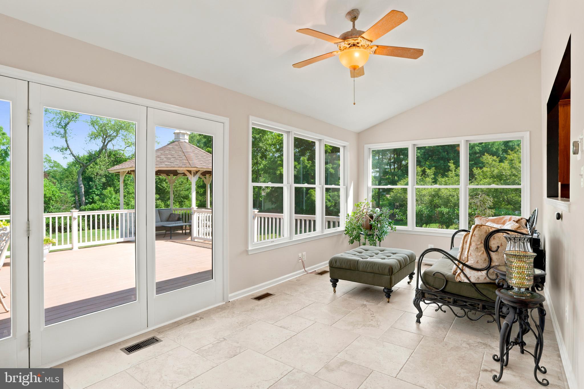 PROVIDENCE OAKS - Residential