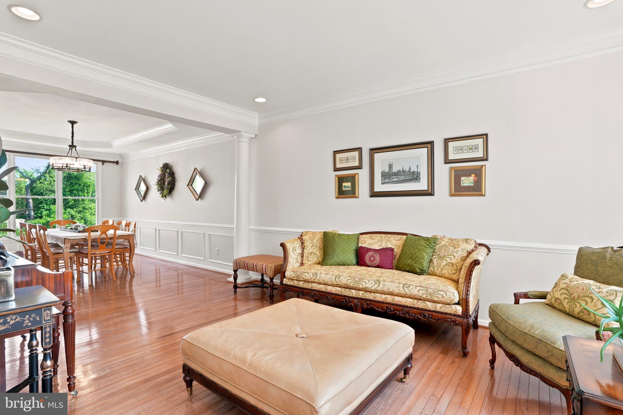PROVIDENCE OAKS - Residential