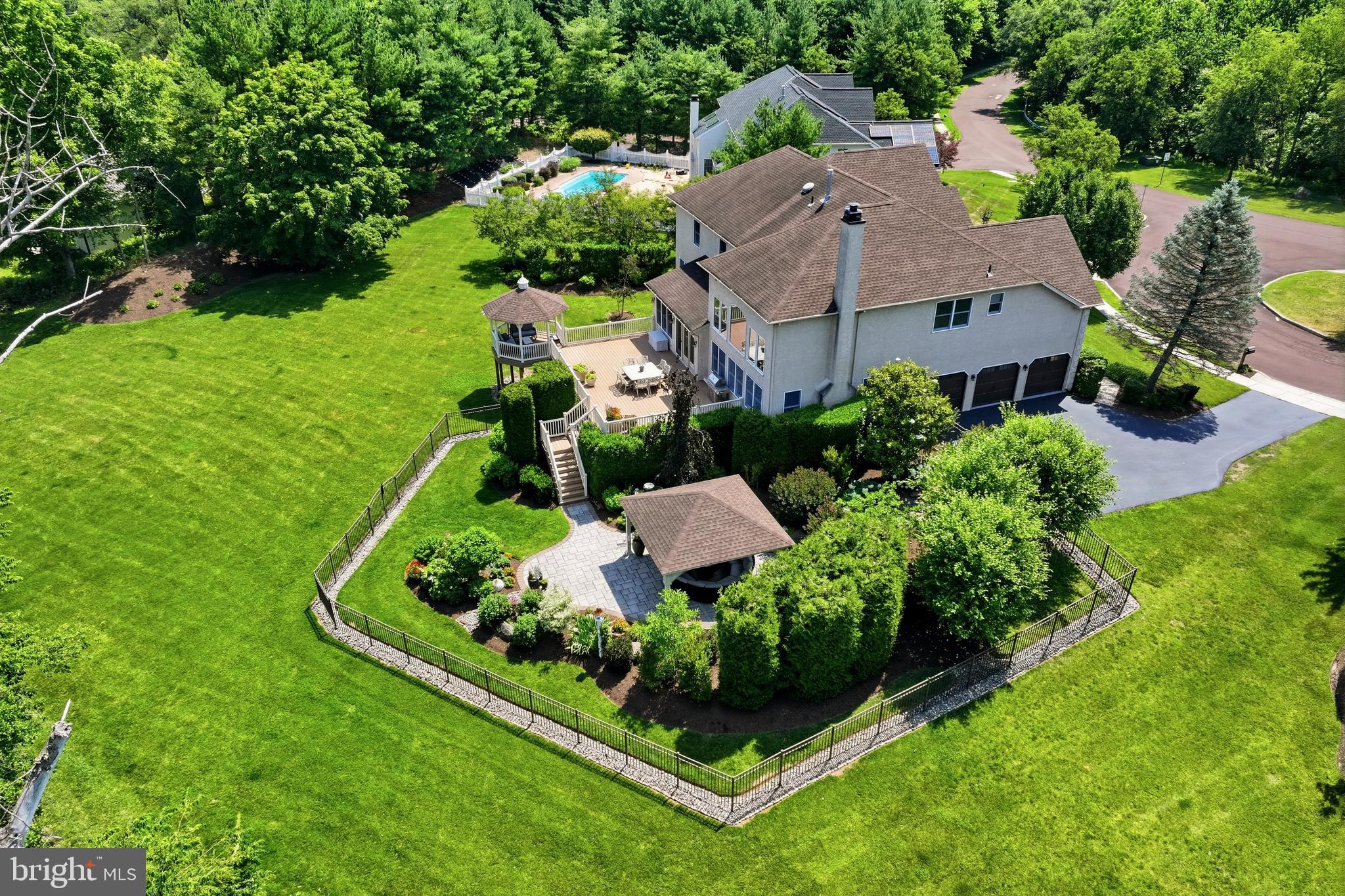 PROVIDENCE OAKS - Residential