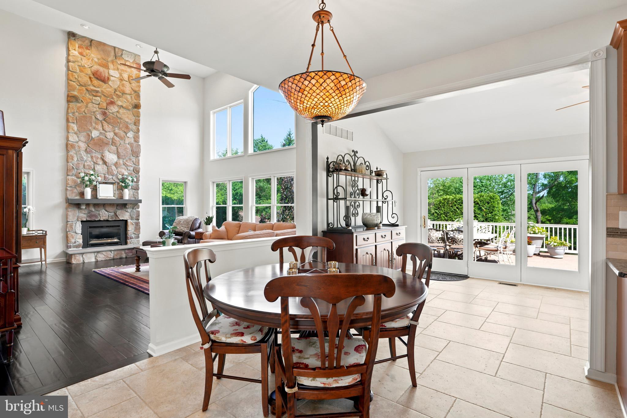 PROVIDENCE OAKS - Residential