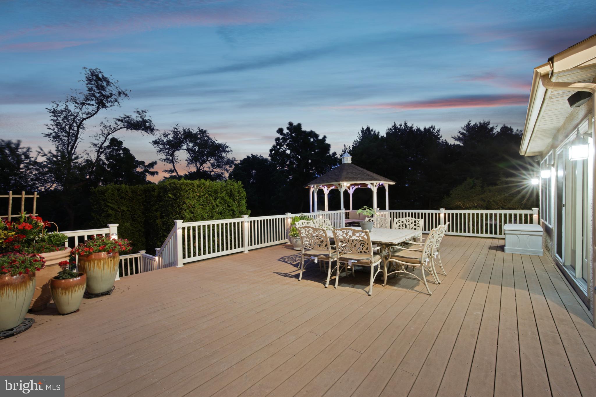 PROVIDENCE OAKS - Residential