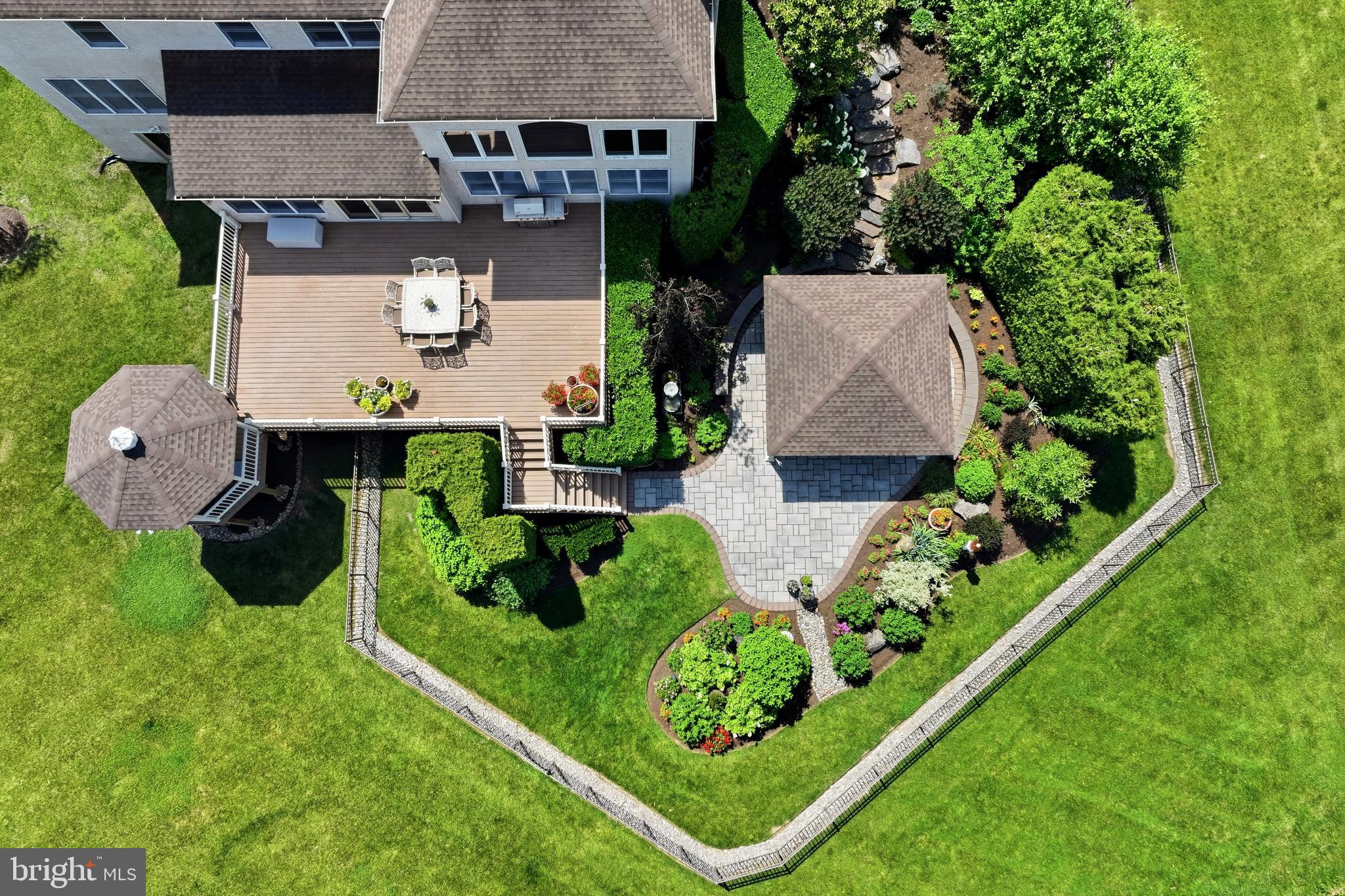 PROVIDENCE OAKS - Residential