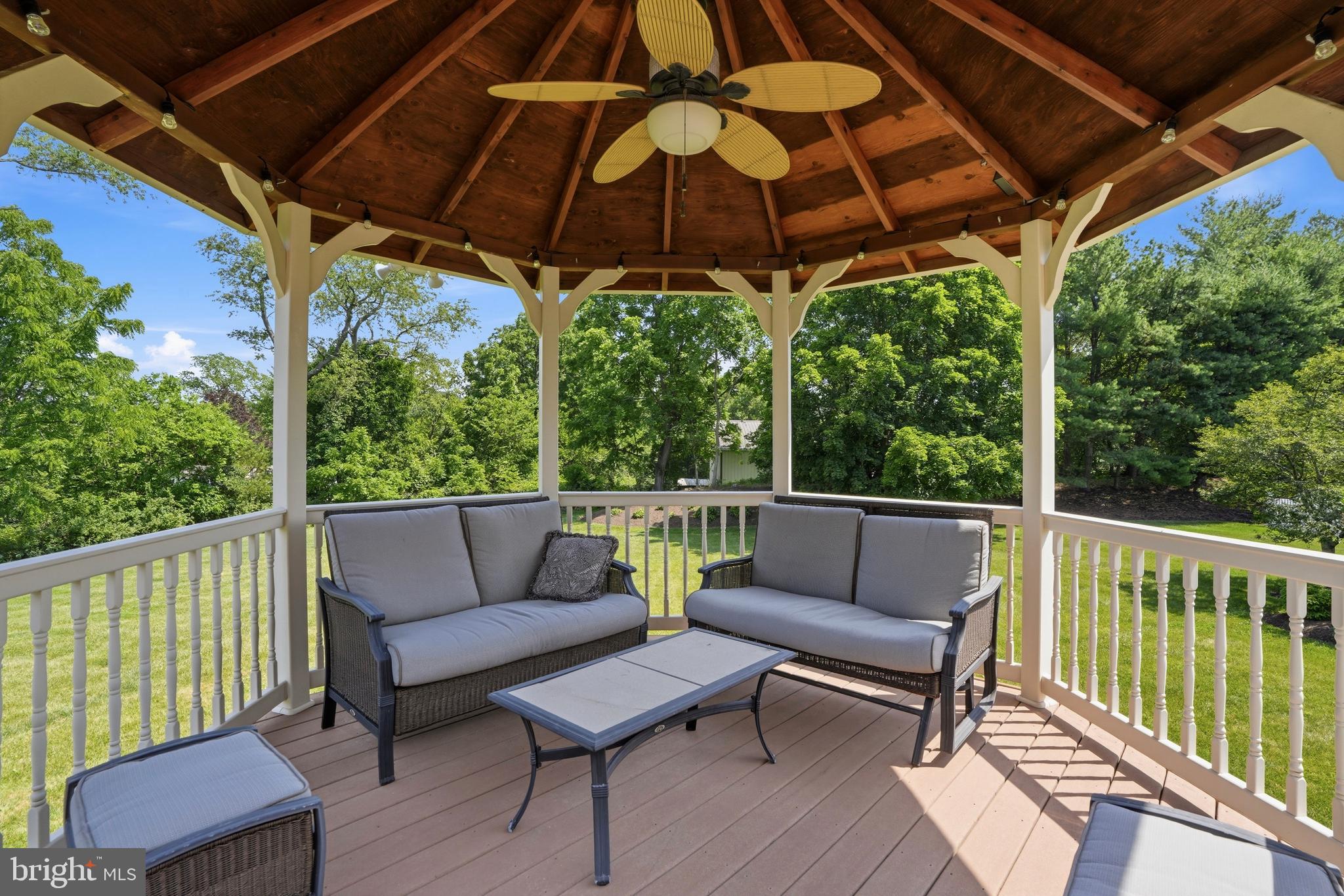 PROVIDENCE OAKS - Residential
