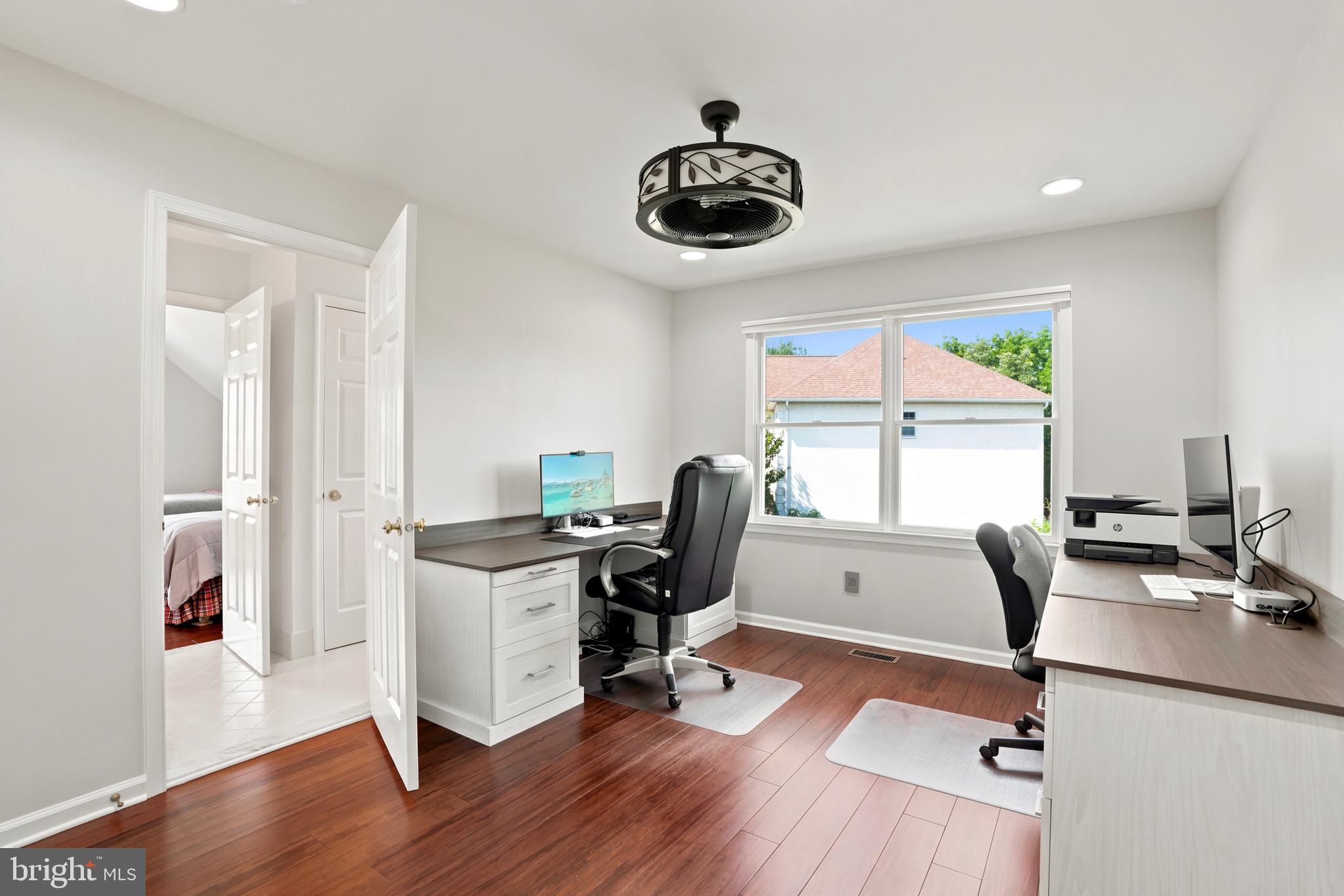 PROVIDENCE OAKS - Residential