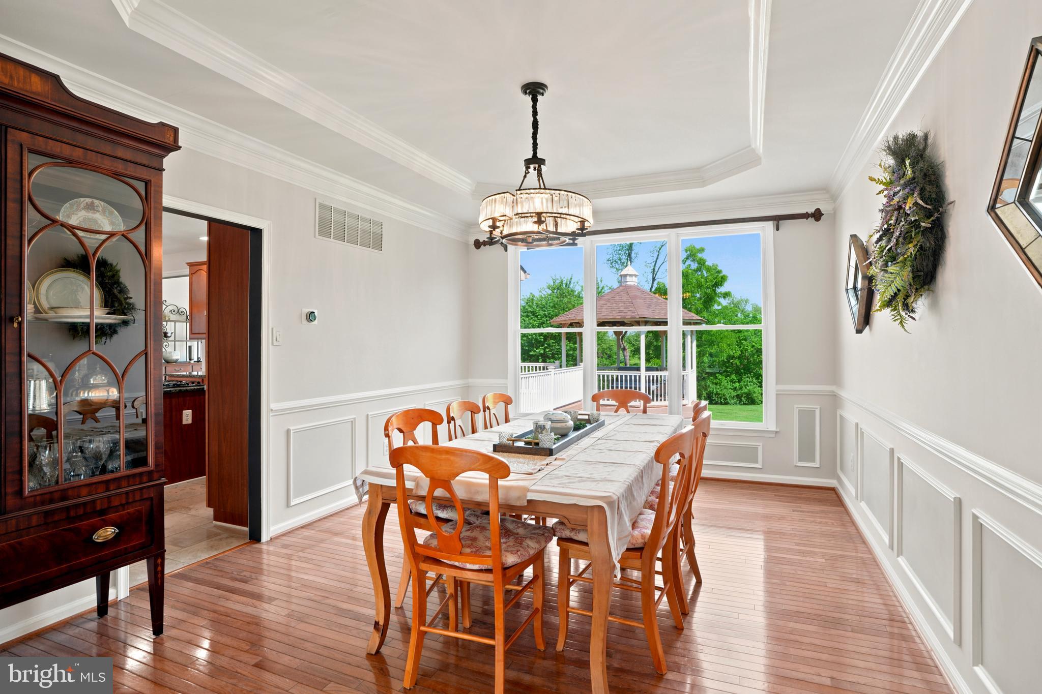 PROVIDENCE OAKS - Residential