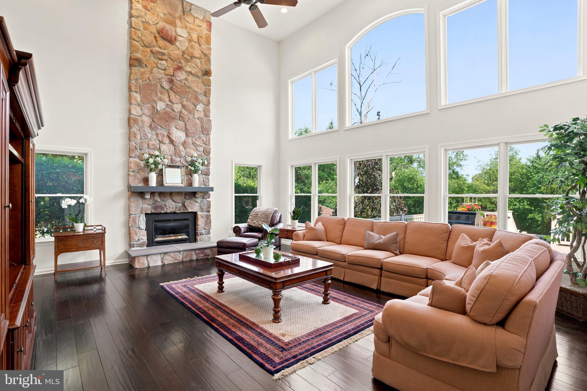 PROVIDENCE OAKS - Residential