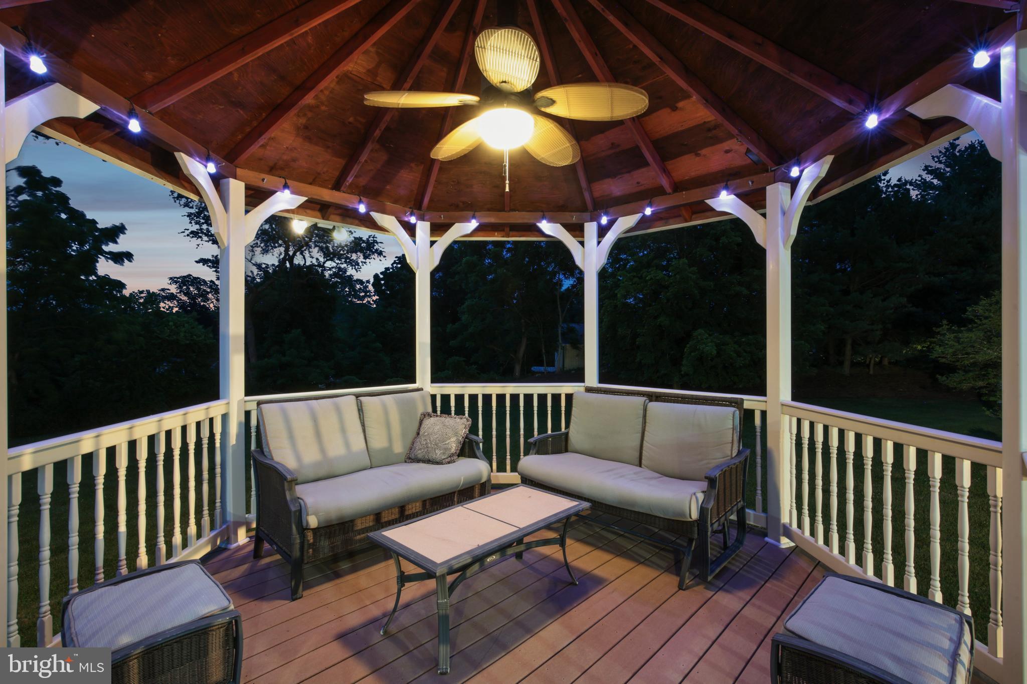 PROVIDENCE OAKS - Residential