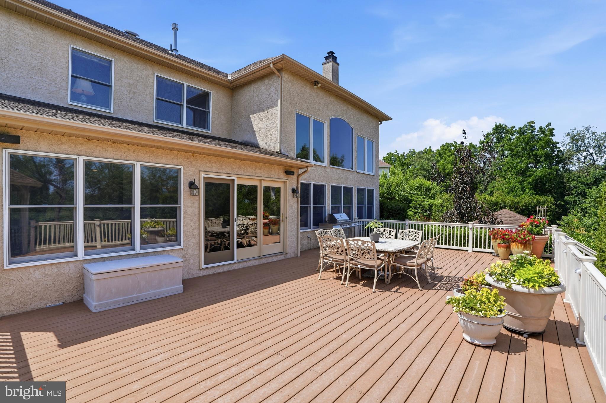 PROVIDENCE OAKS - Residential