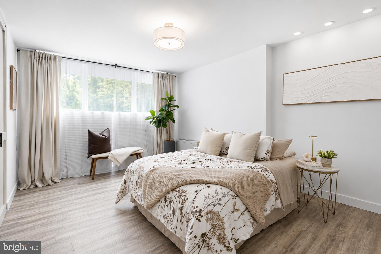 THE WATERFORD - Residential