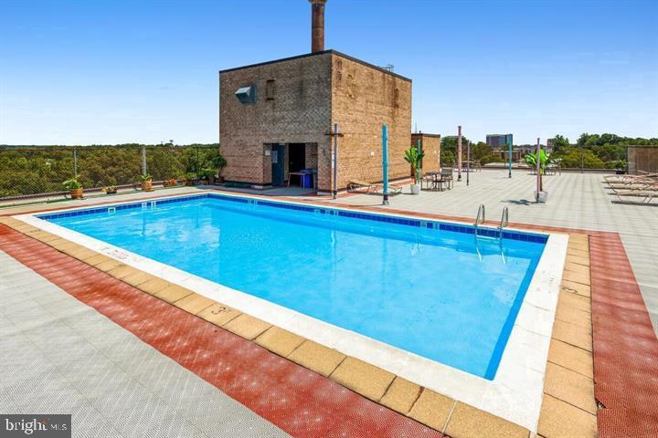 THE WATERFORD - Residential