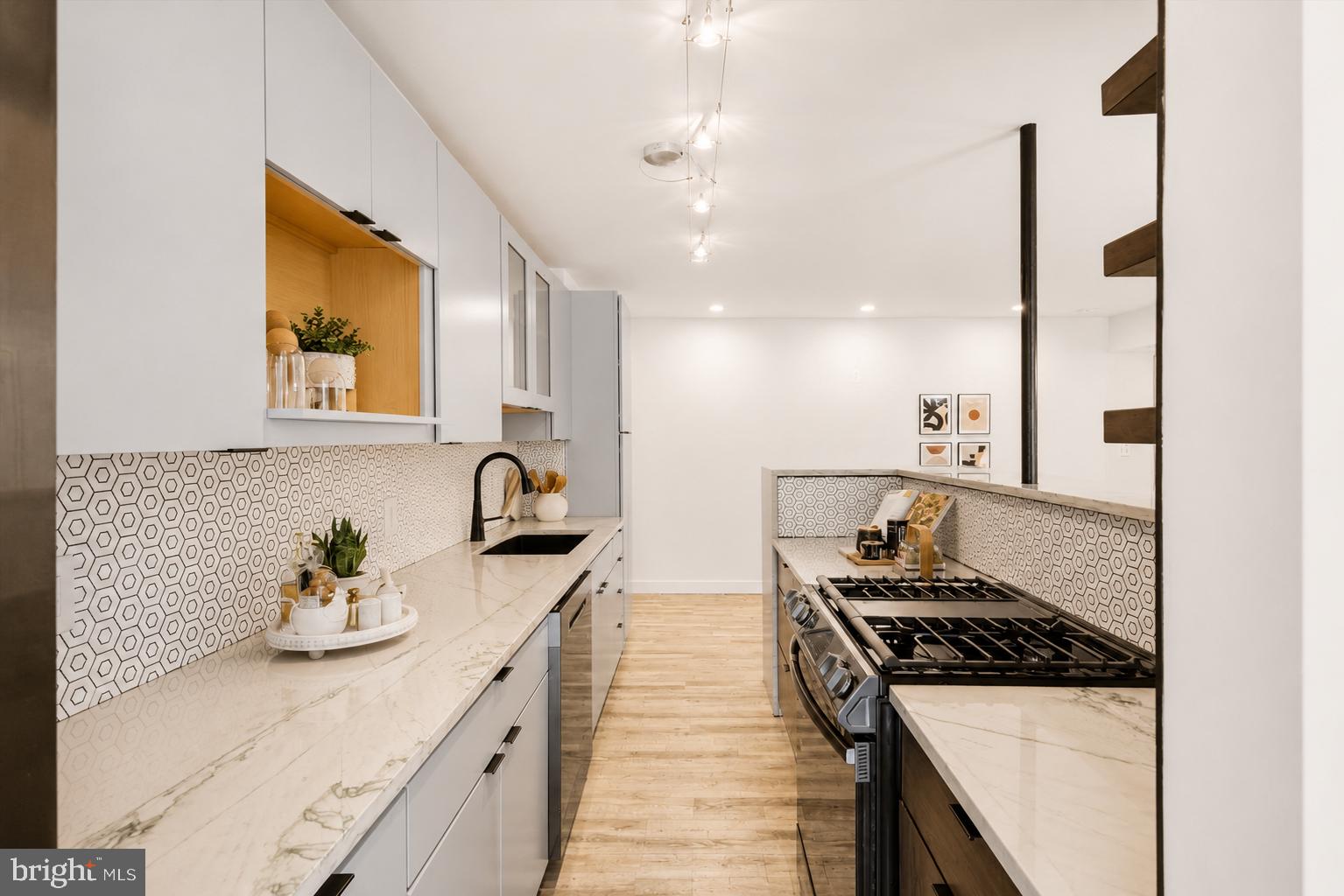THE WATERFORD - Residential
