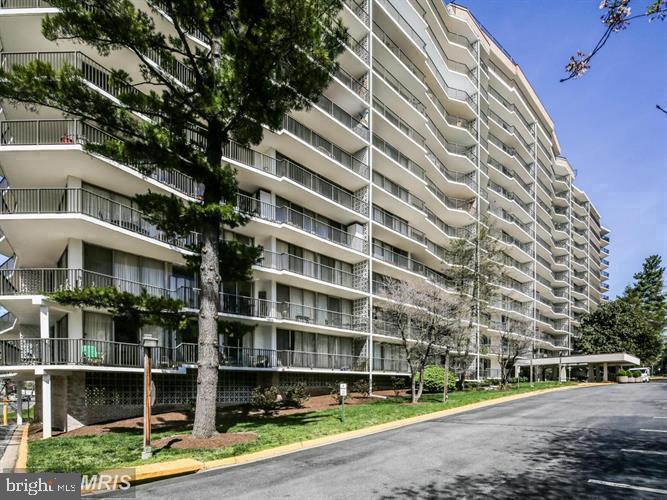 THE WATERFORD - Residential