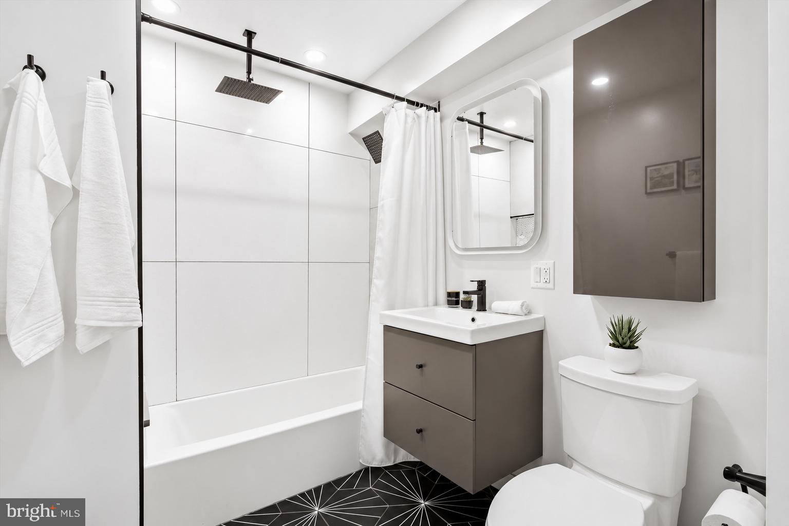 THE WATERFORD - Residential